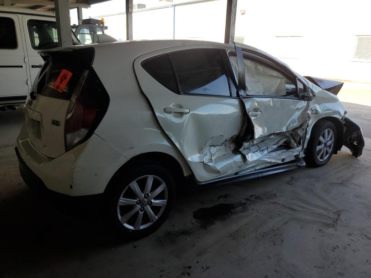 2017 Toyota Prius C - Фото 3