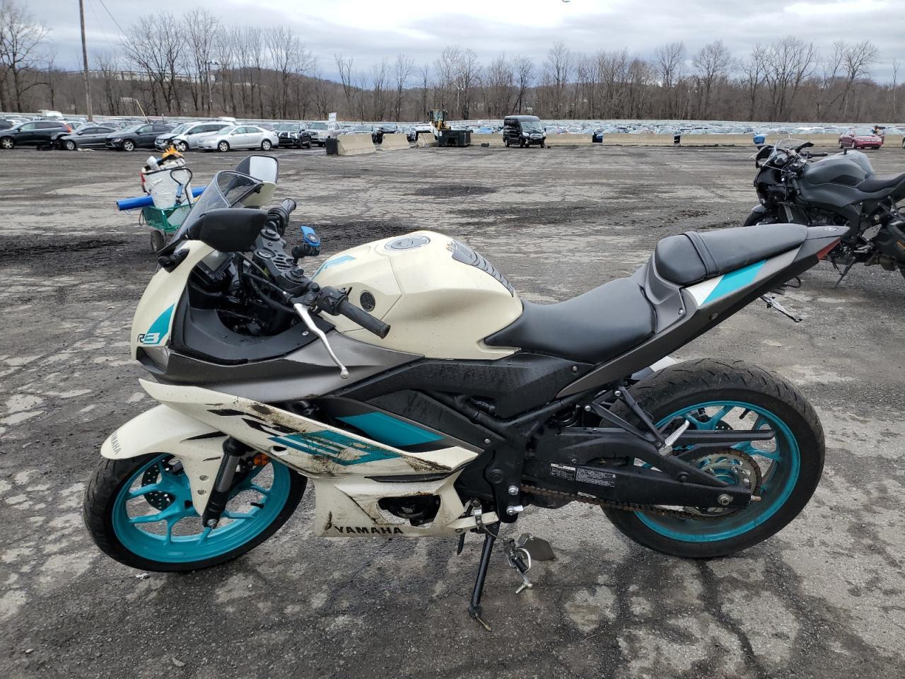 2024 Yamaha Yzfr3 A - Image 3