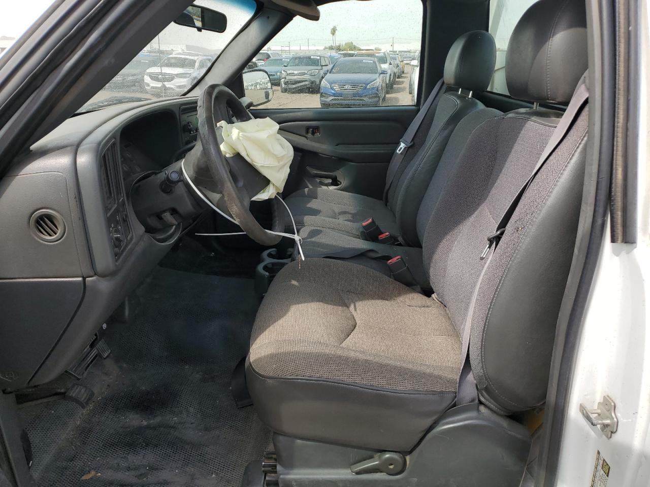 2005 GMC Sierra C2500 Heavy Duty - Фото 7