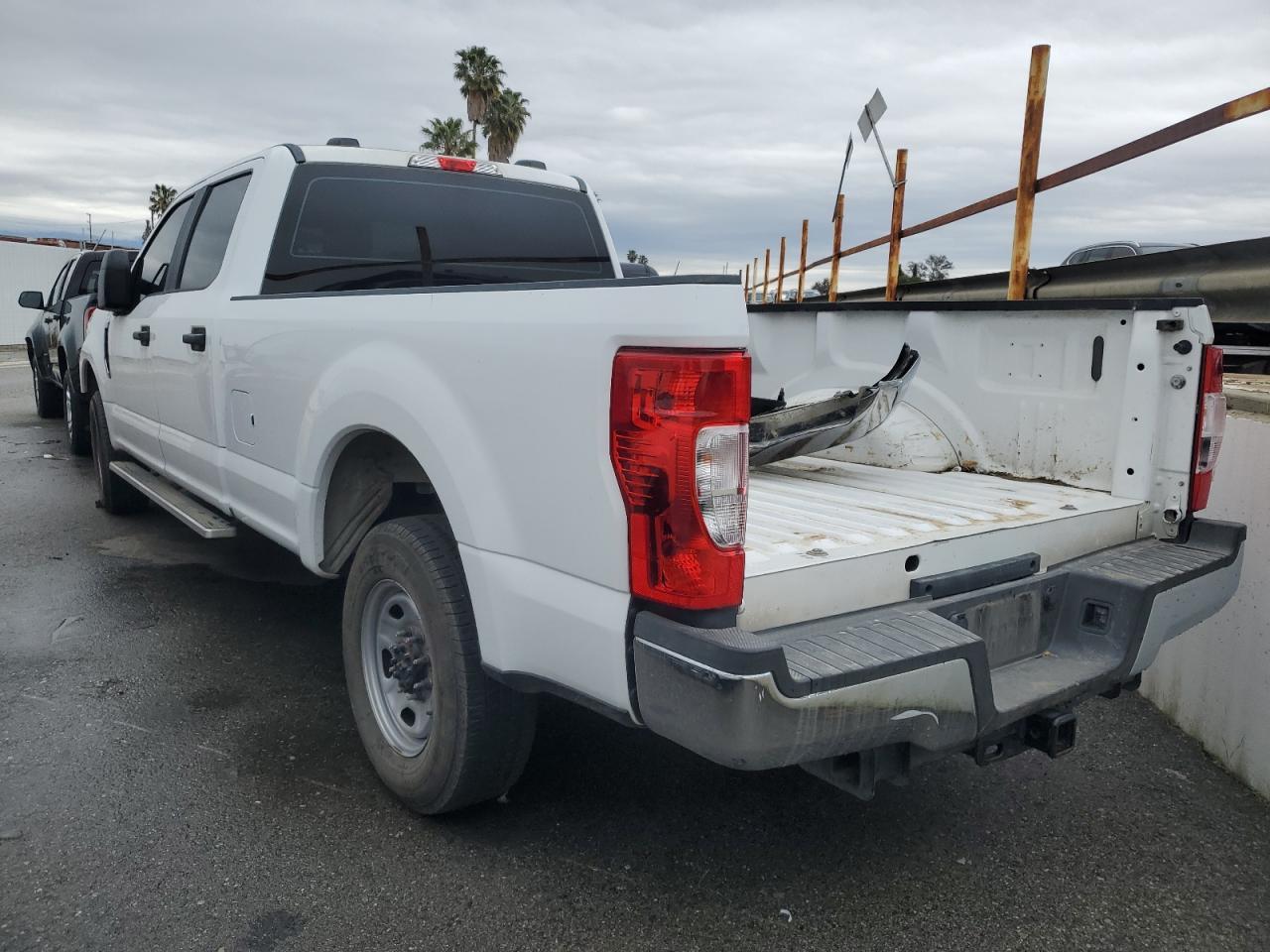 2021 Ford F250 Super Duty - Фото 2