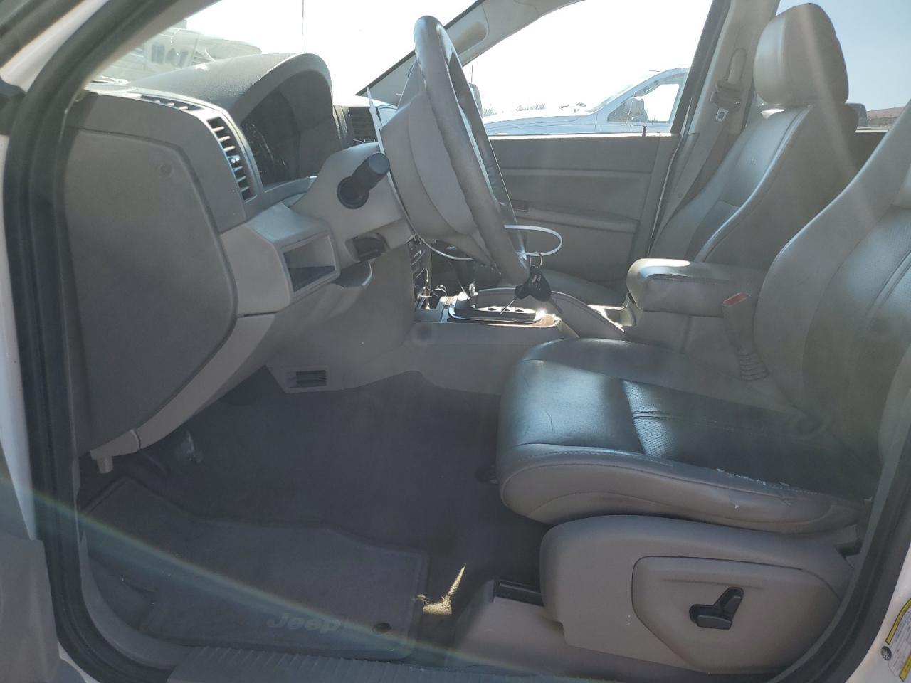 2007 Jeep Grand Cherokee Limited - Image 7