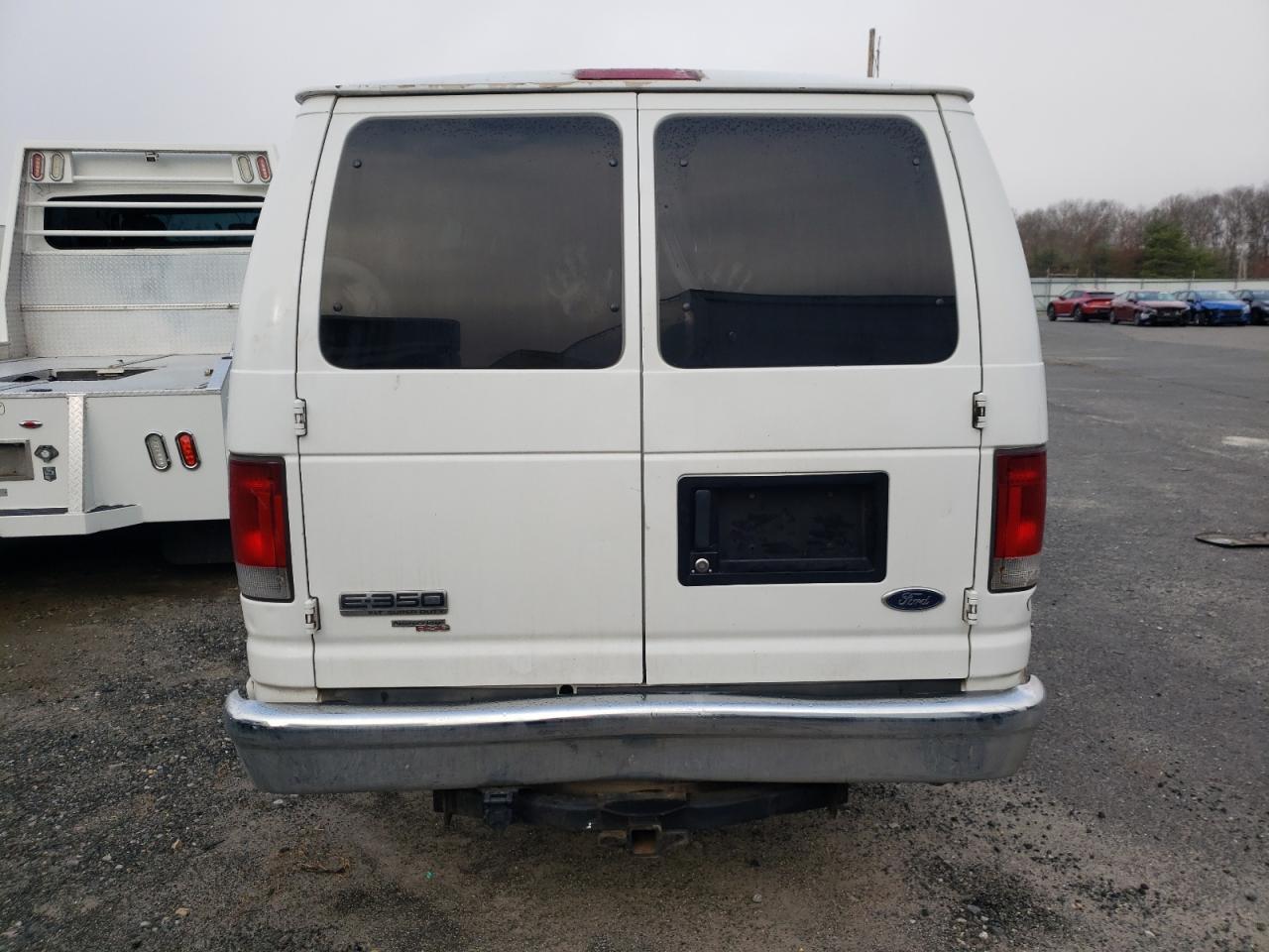 2007 Ford Econoline E350 Super Duty Wagon - Фото 6