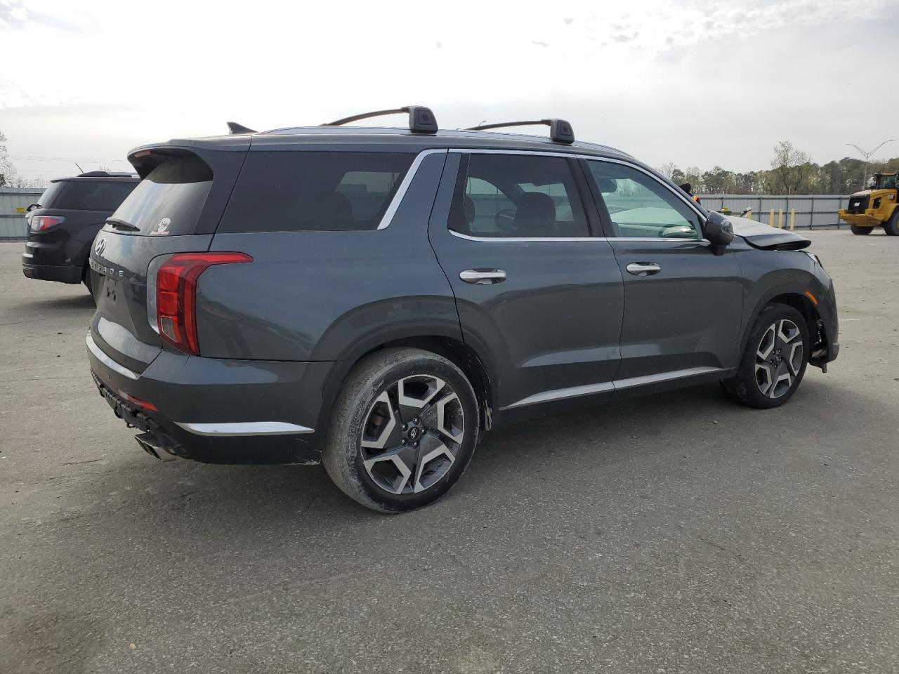 2023 Hyundai Palisade Limited - Image 3