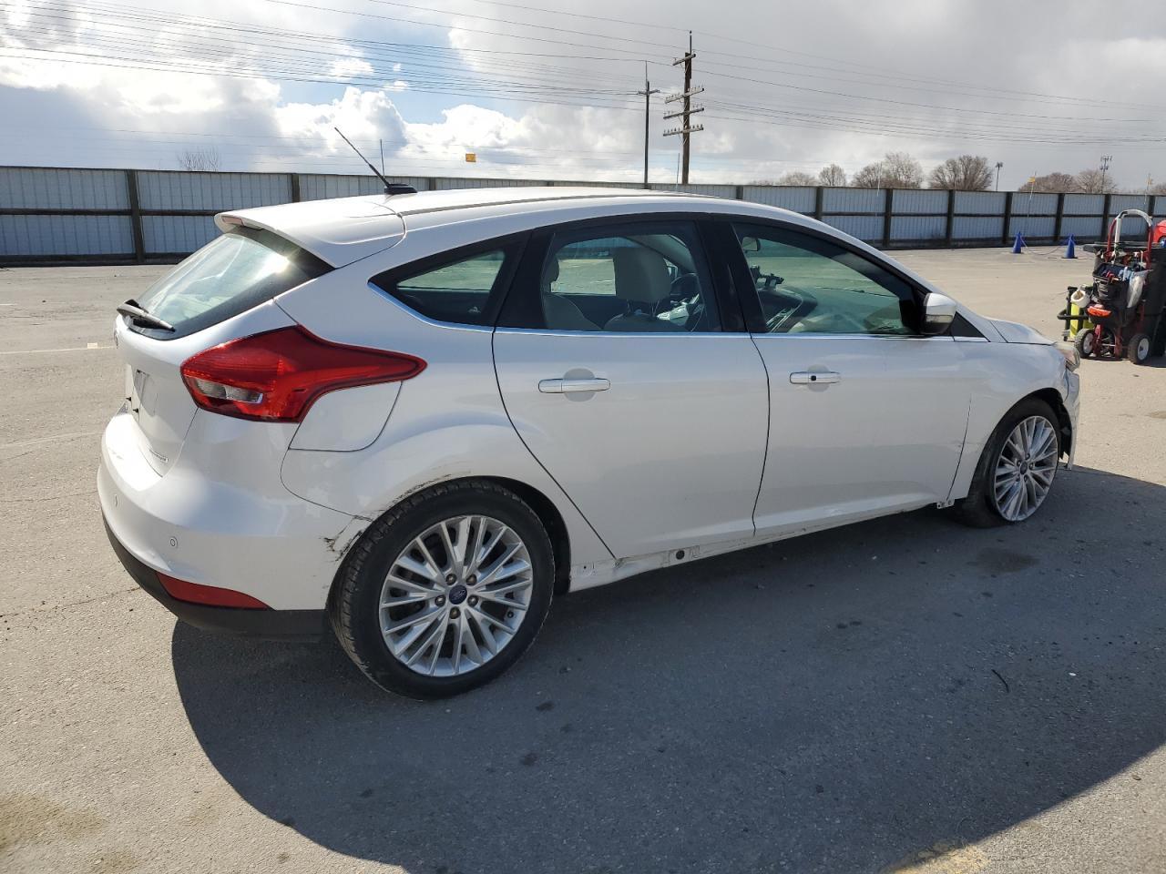 2015 Ford Focus Titanium - Image 3