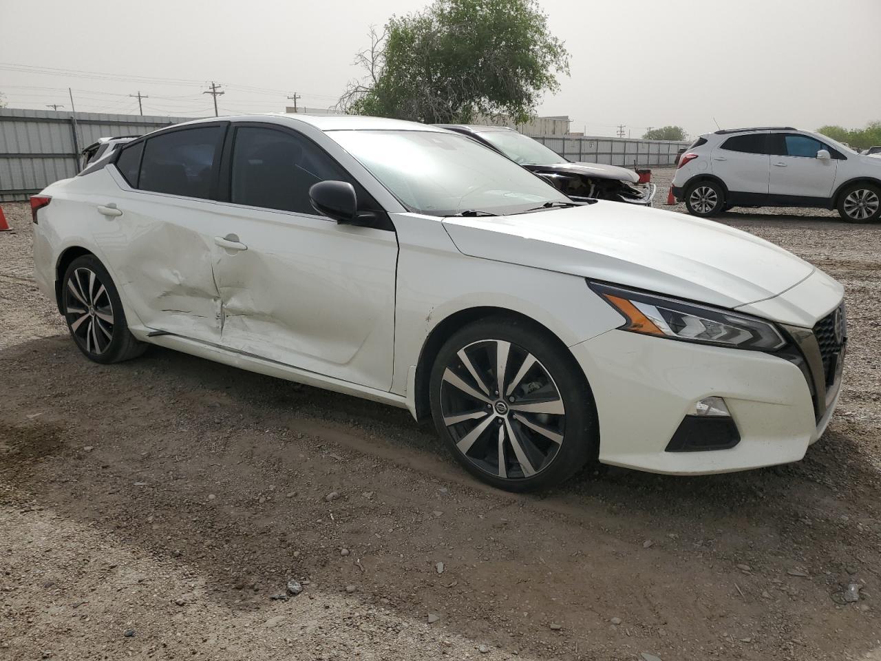 2020 Nissan Altima Sr - Image 4