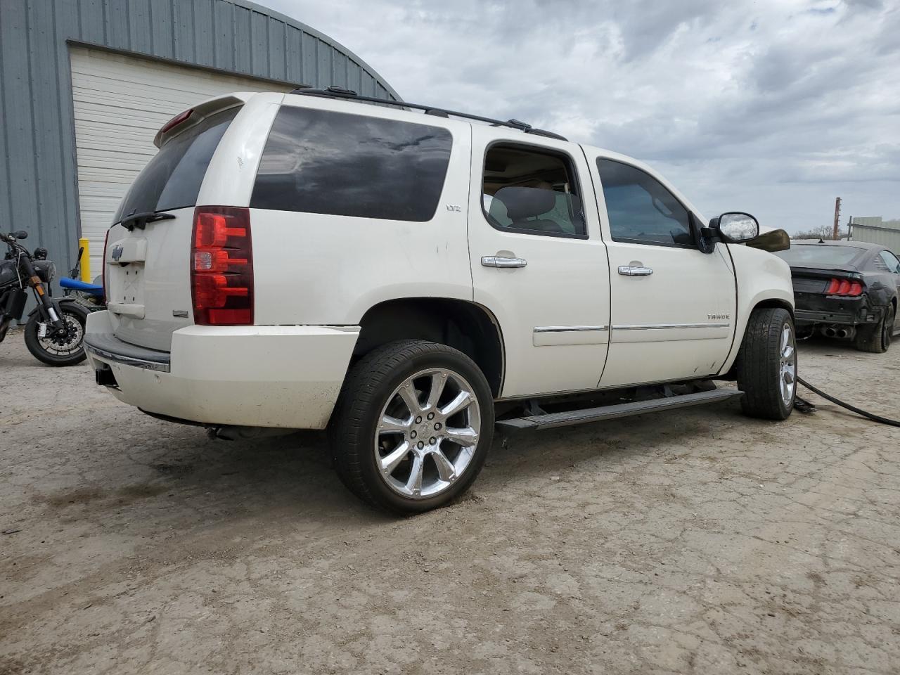 2011 Chevrolet Tahoe K1500 Ltz - Фото 3