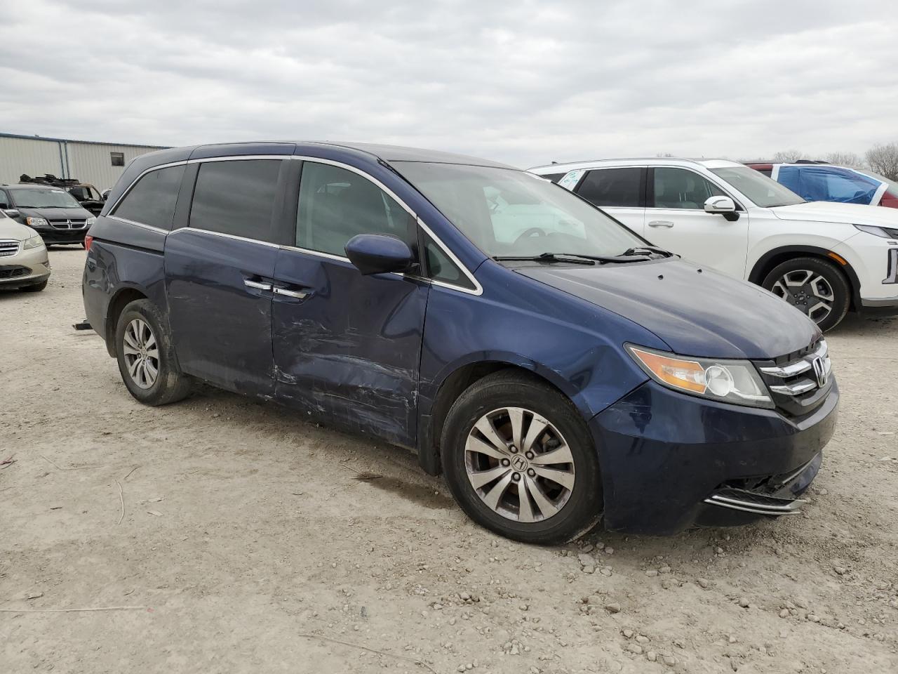 2016 Honda Odyssey Se - Фото 4