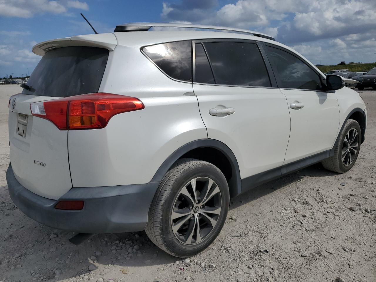 2015 Toyota Rav4 Limited - Фото 3