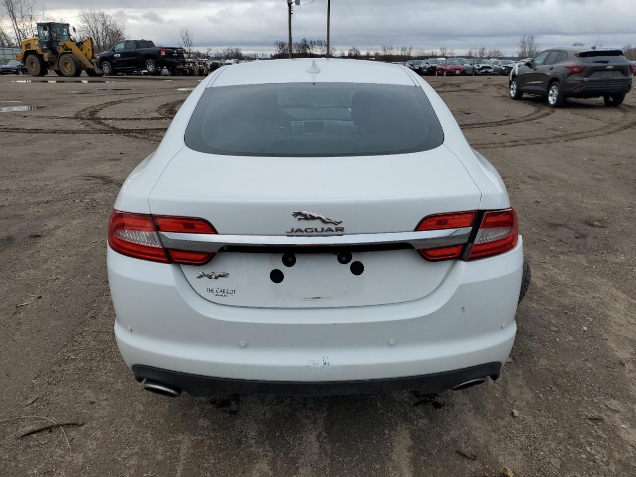 2015 Jaguar Xf 2.0T Premium - Фото 6