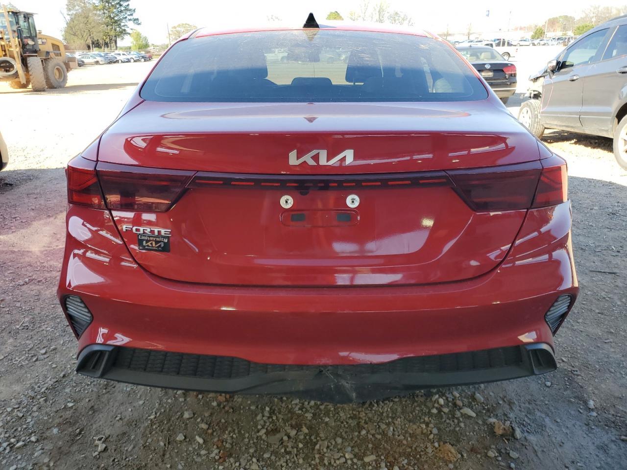 2024 Kia Forte Lx - Image 6