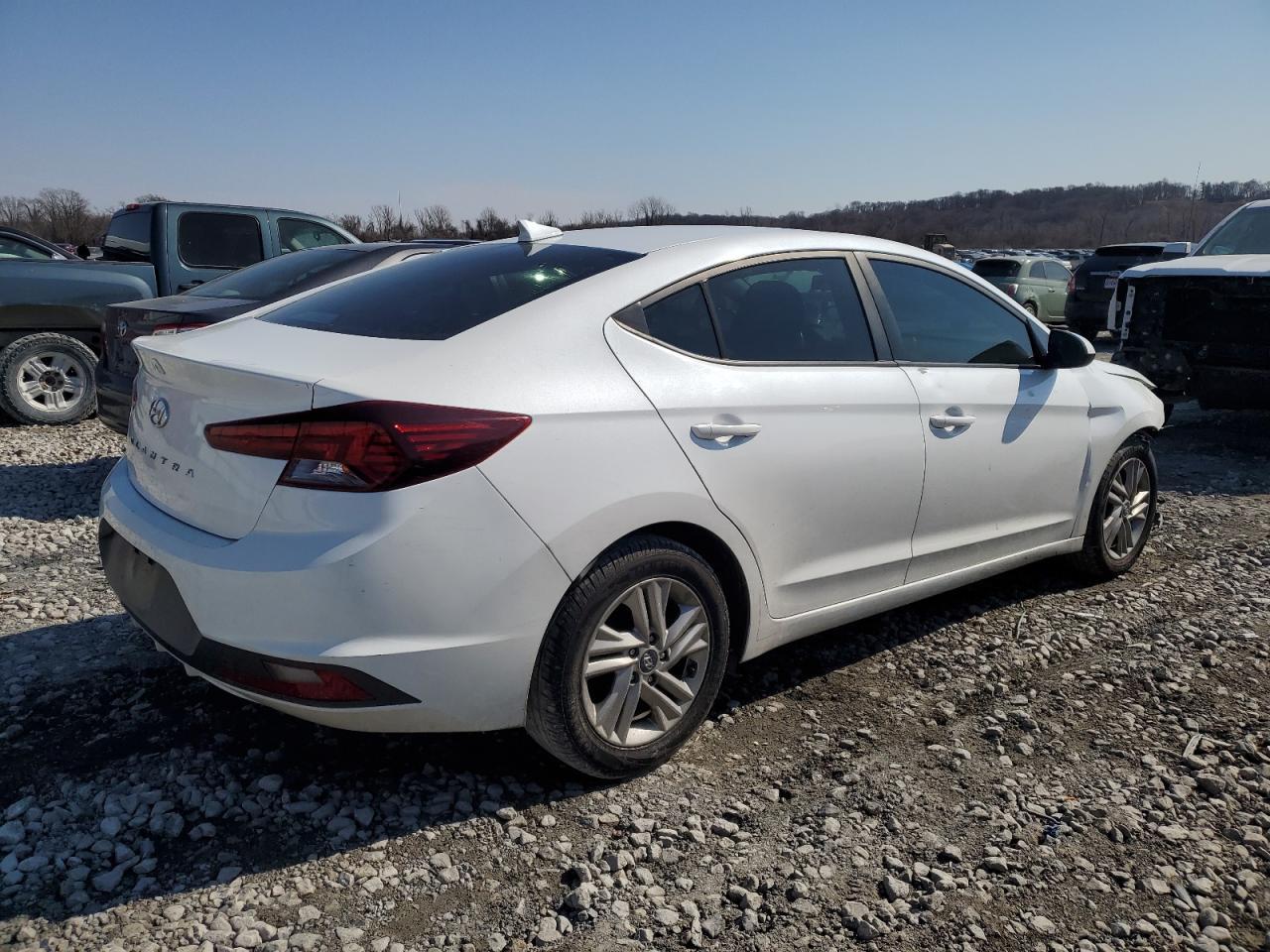 2020 Hyundai Elantra Sel - Фото 3