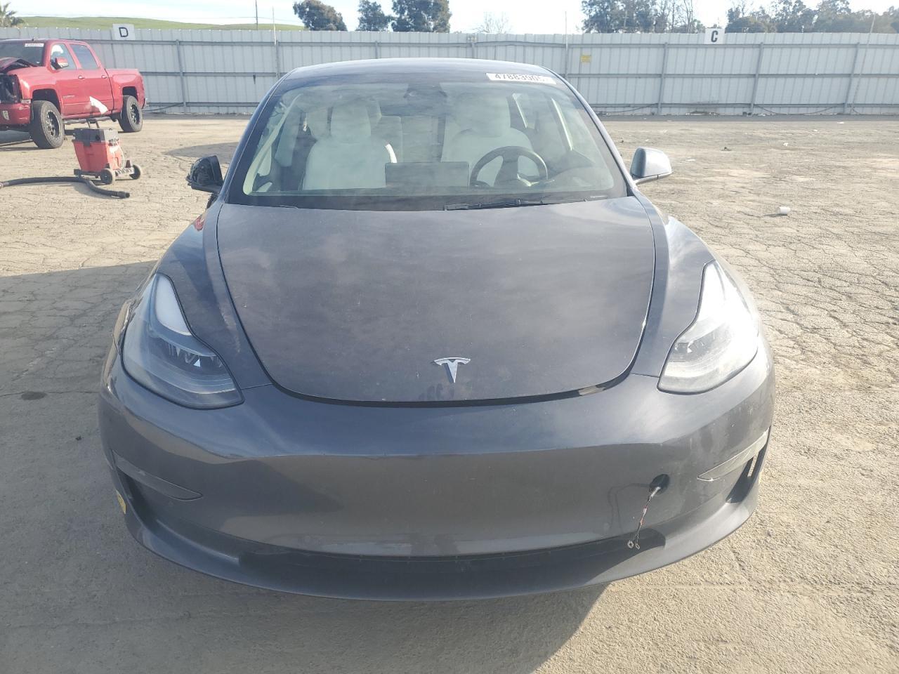 2022 Tesla Model 3 - Image 5