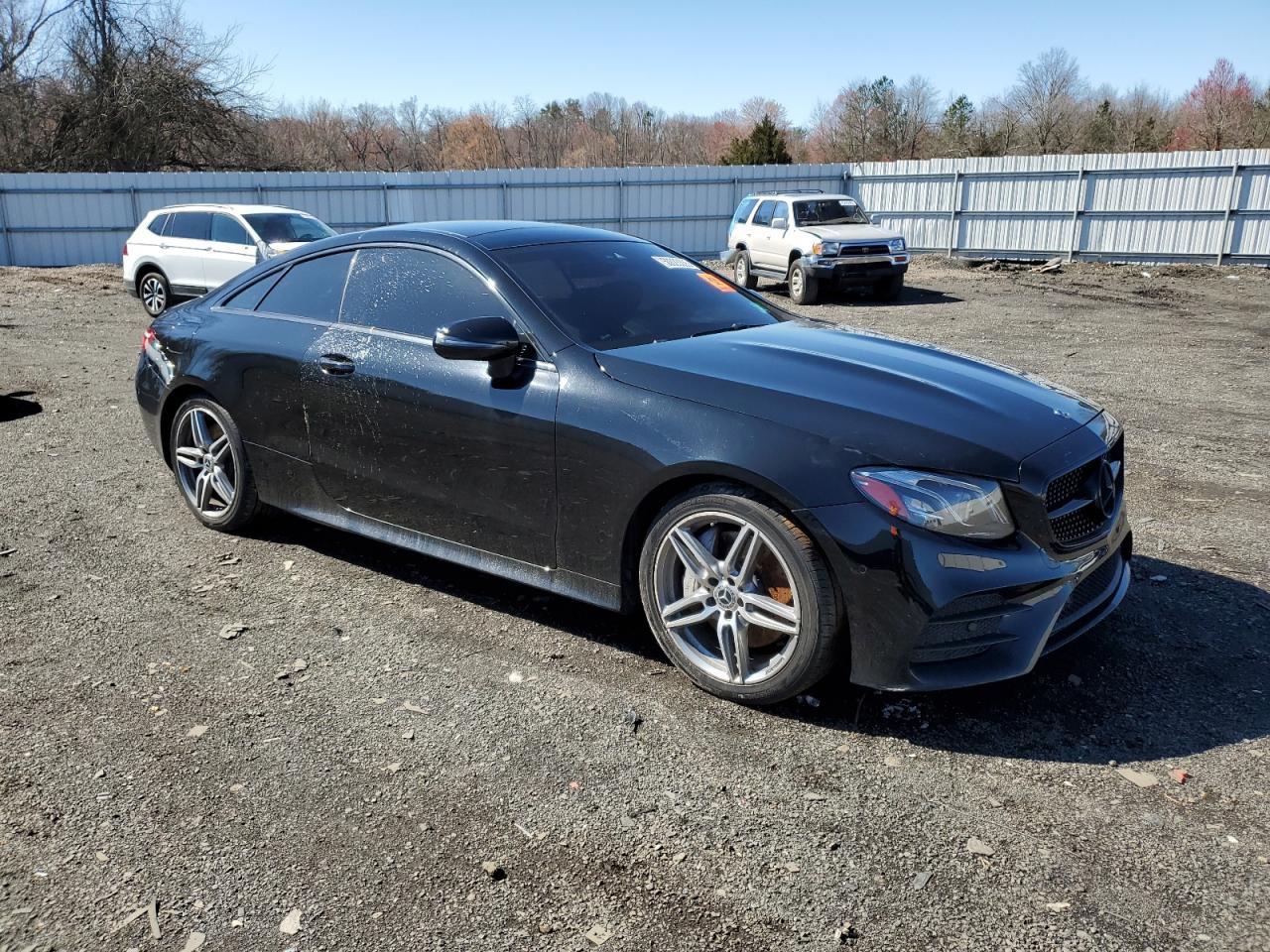 2018 Mercedes-Benz E 400 4Matic - Фото 4