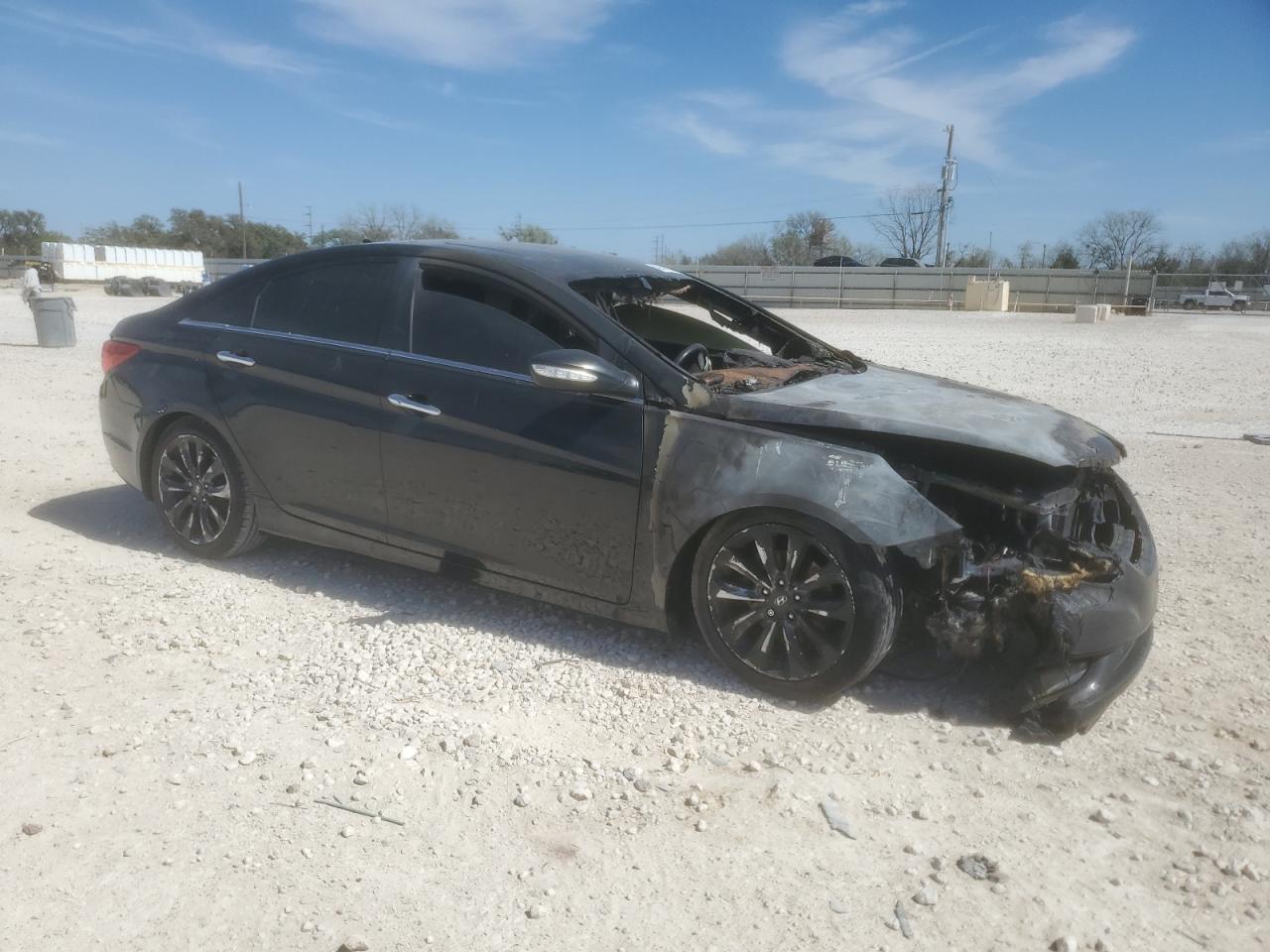 2011 Hyundai Sonata - Image 4