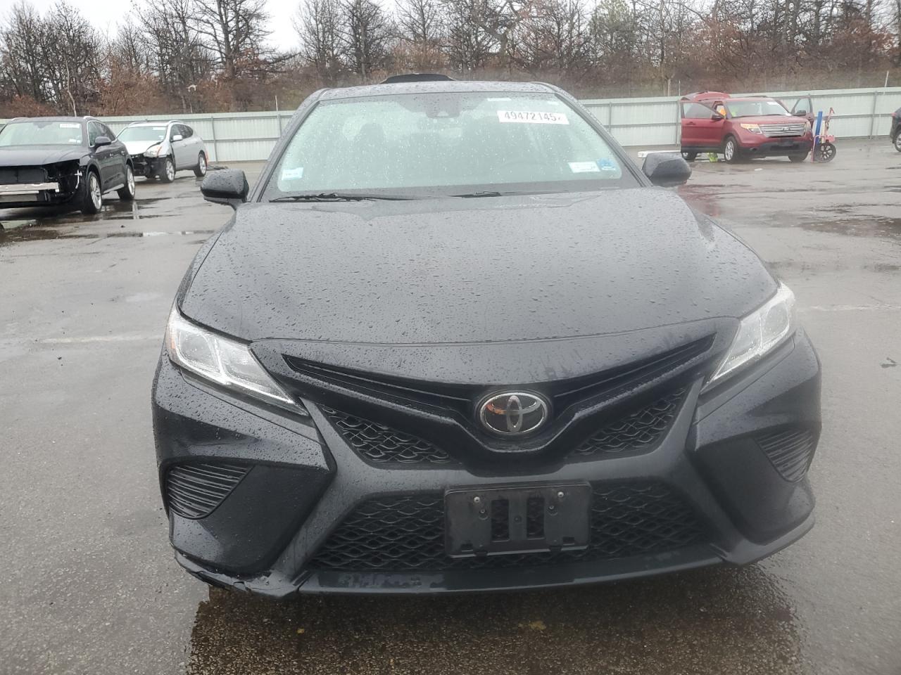 2020 Toyota Camry Se - Фото 5