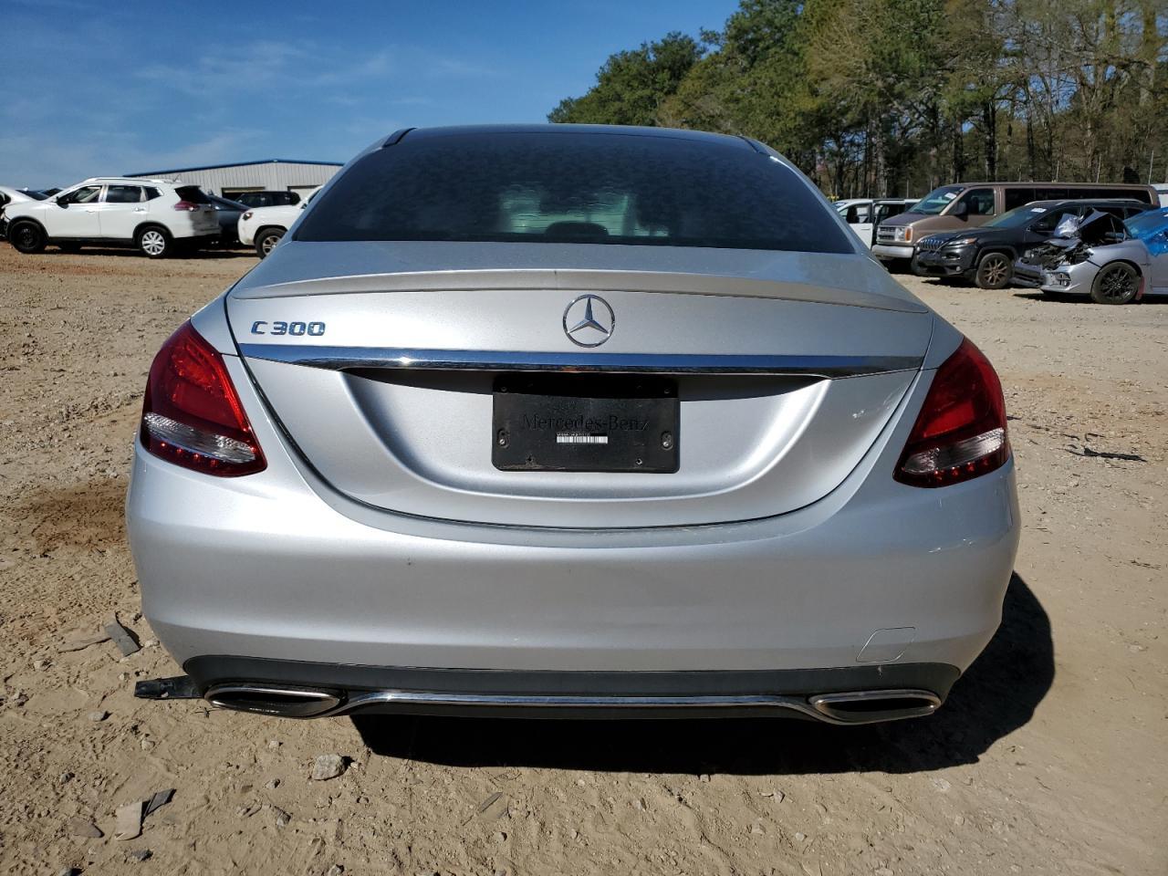 2018 Mercedes-Benz C 300 - Image 6