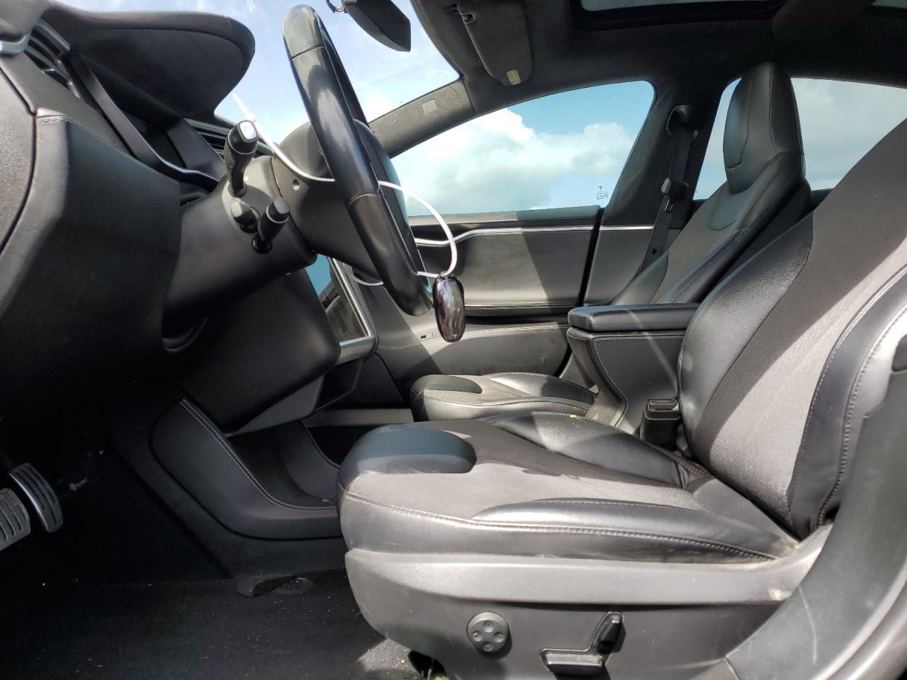 2014 Tesla Model S - Фото 7