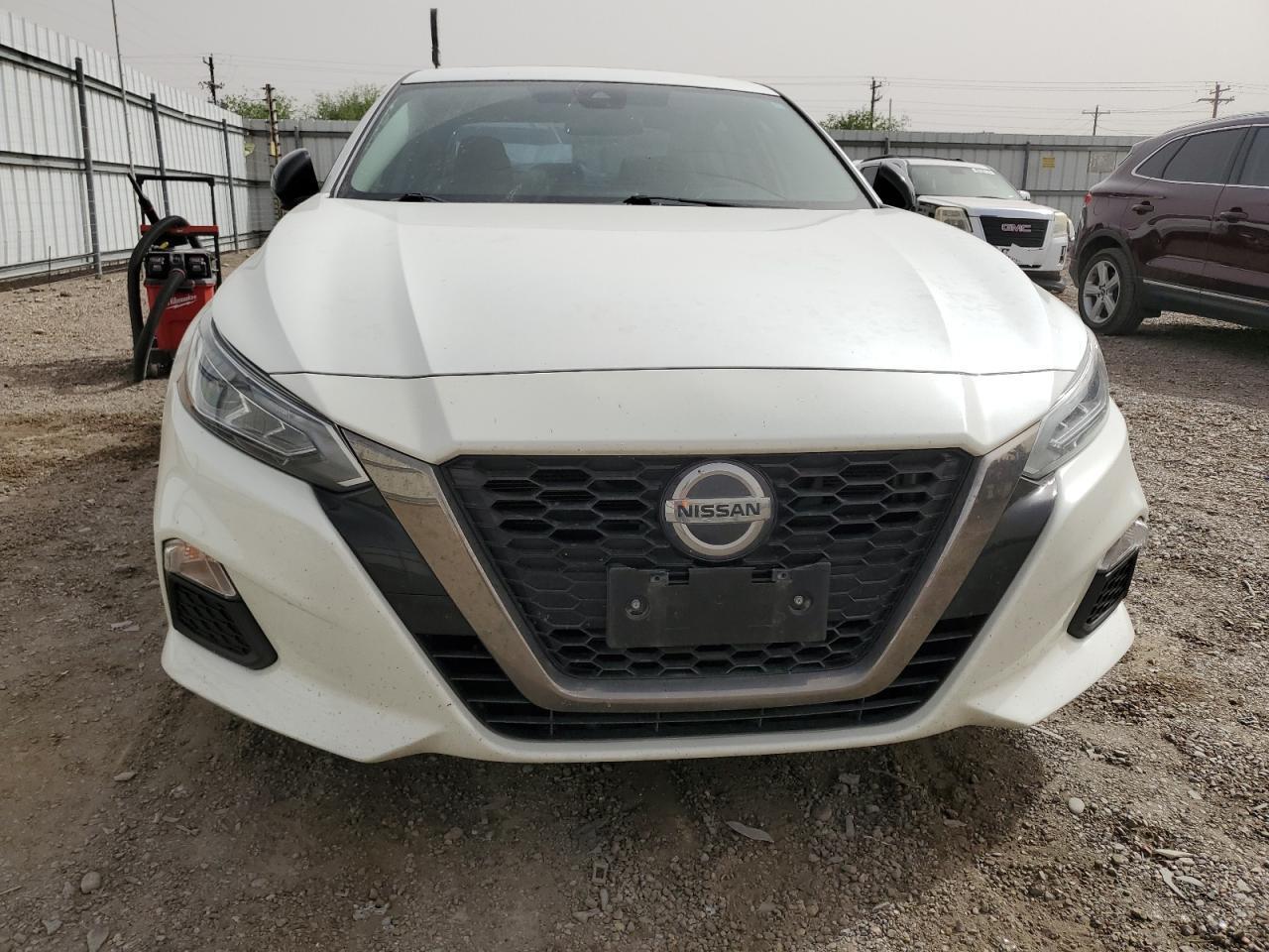 2020 Nissan Altima Sr - Image 5