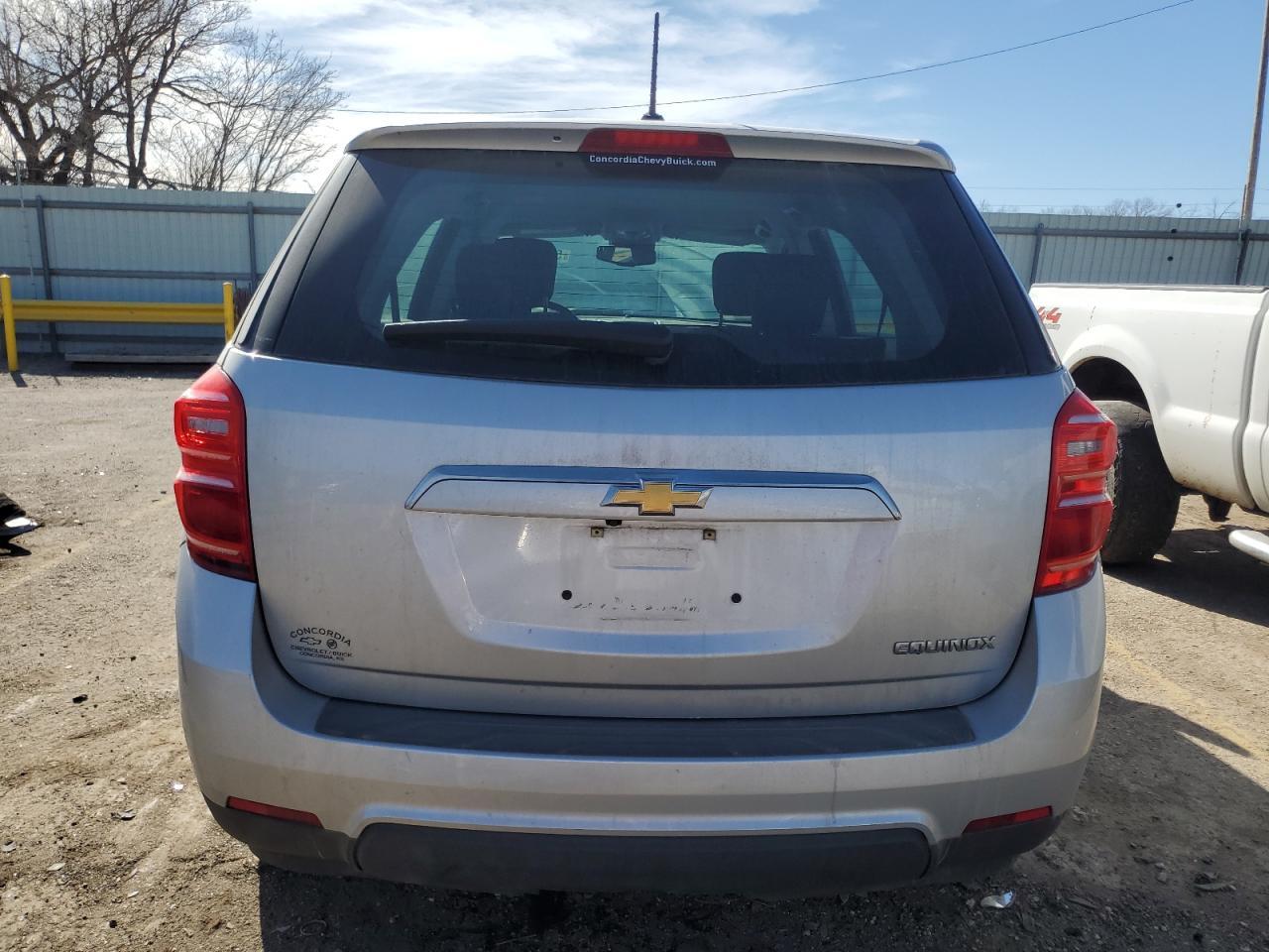 2016 Chevrolet Equinox Ls - Фото 6