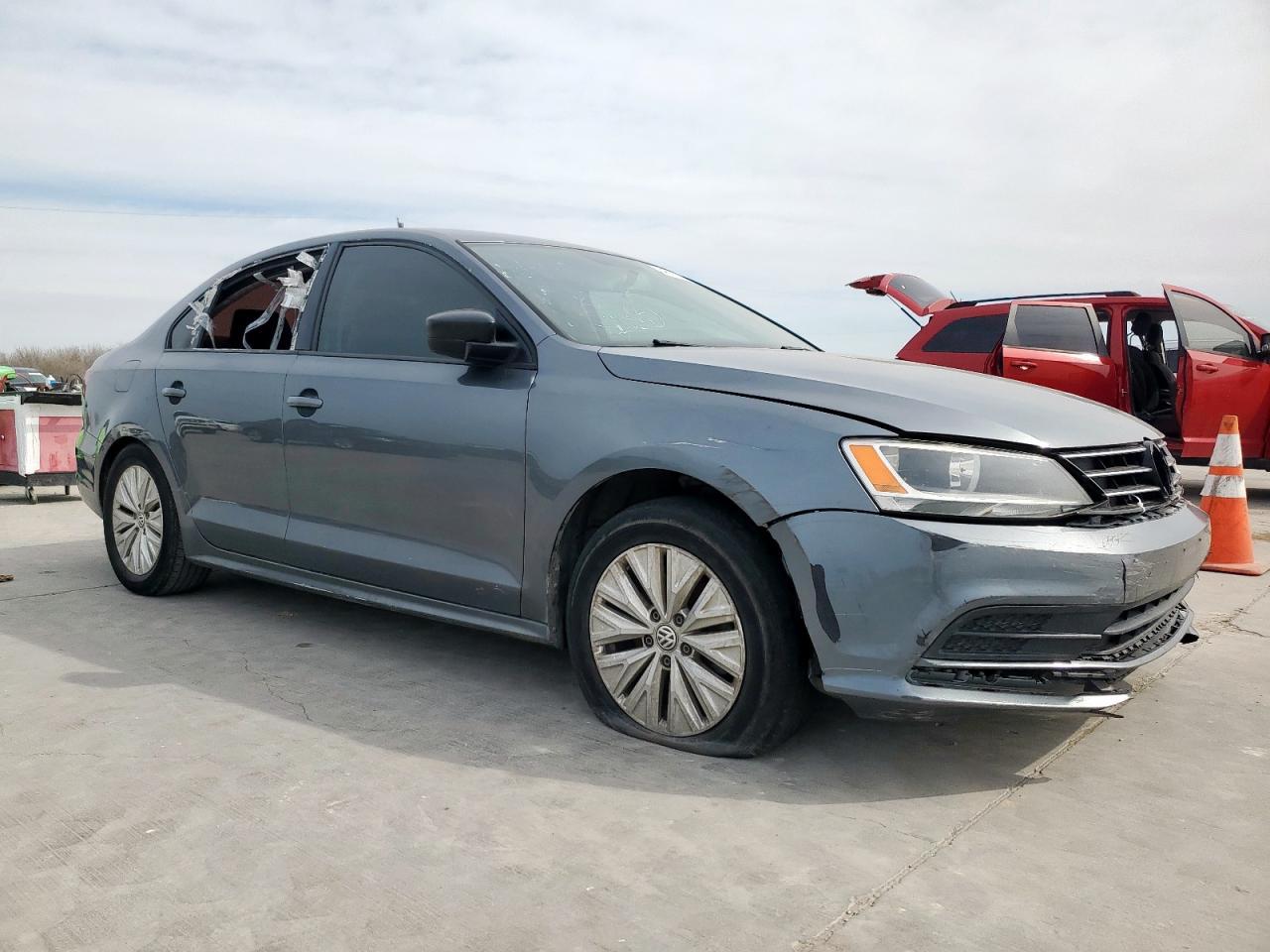 2016 Volkswagen Jetta S - Фото 4