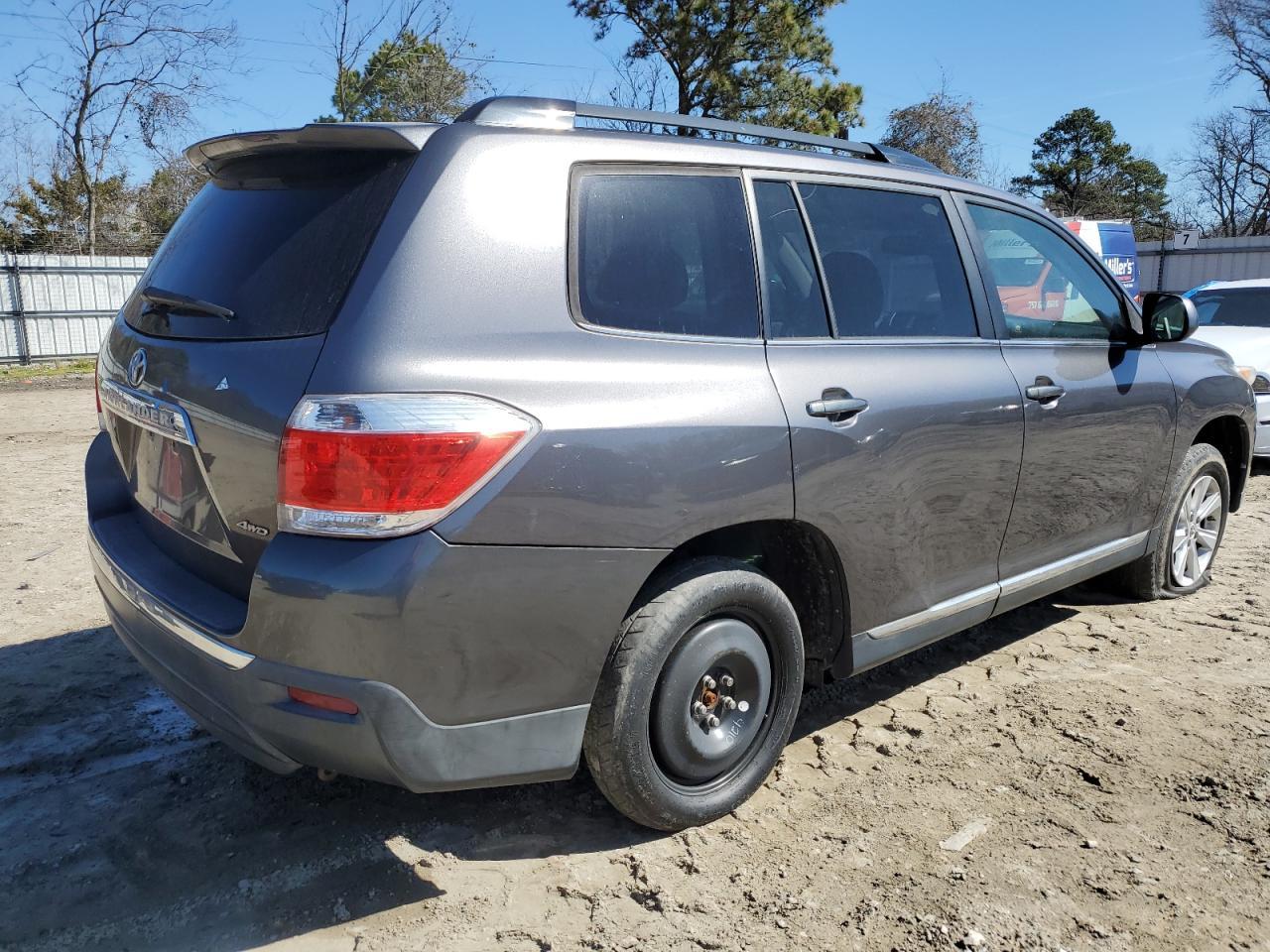 2011 Toyota Highlander Base - Фото 3