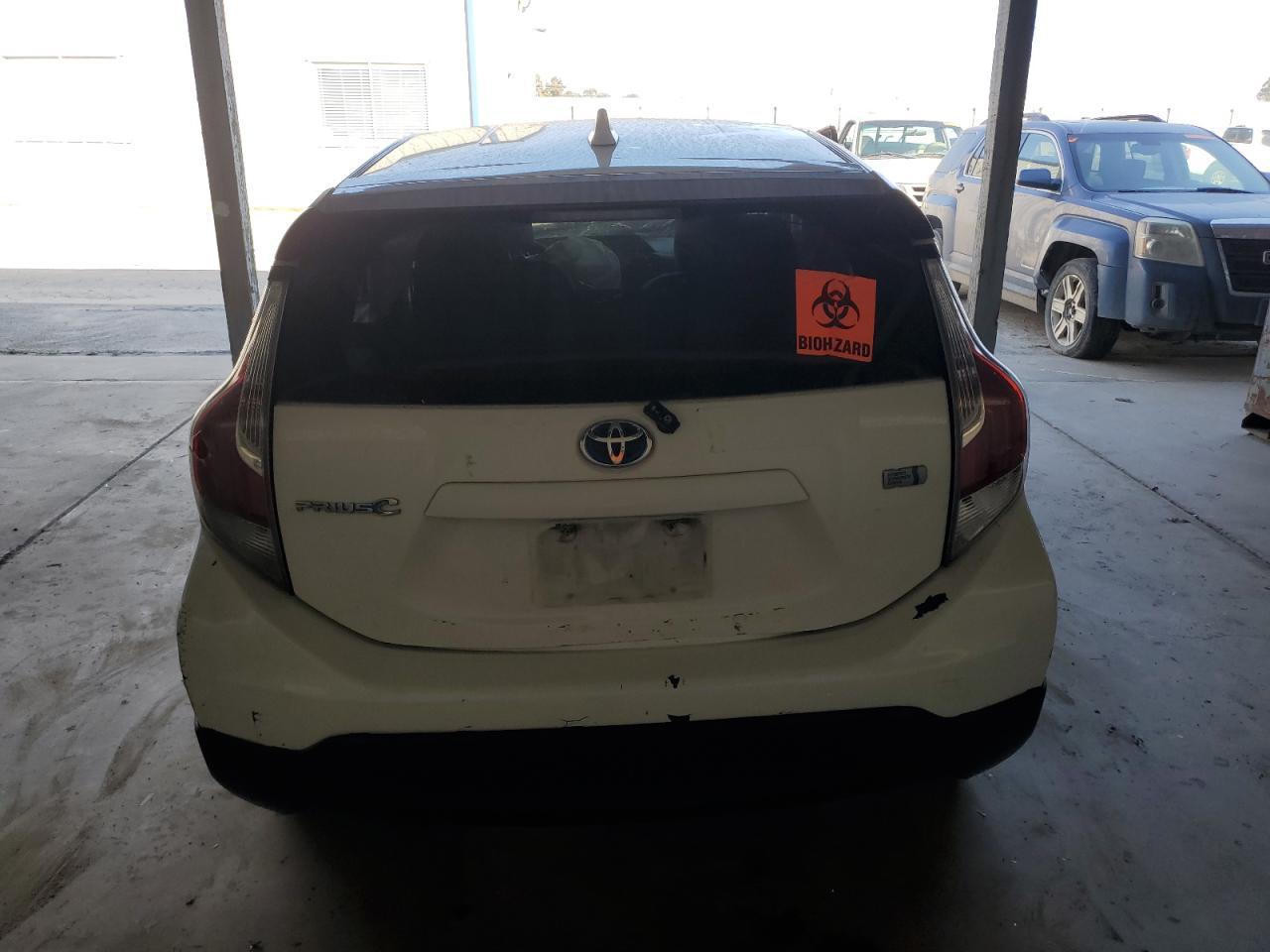 2017 Toyota Prius C - Фото 6