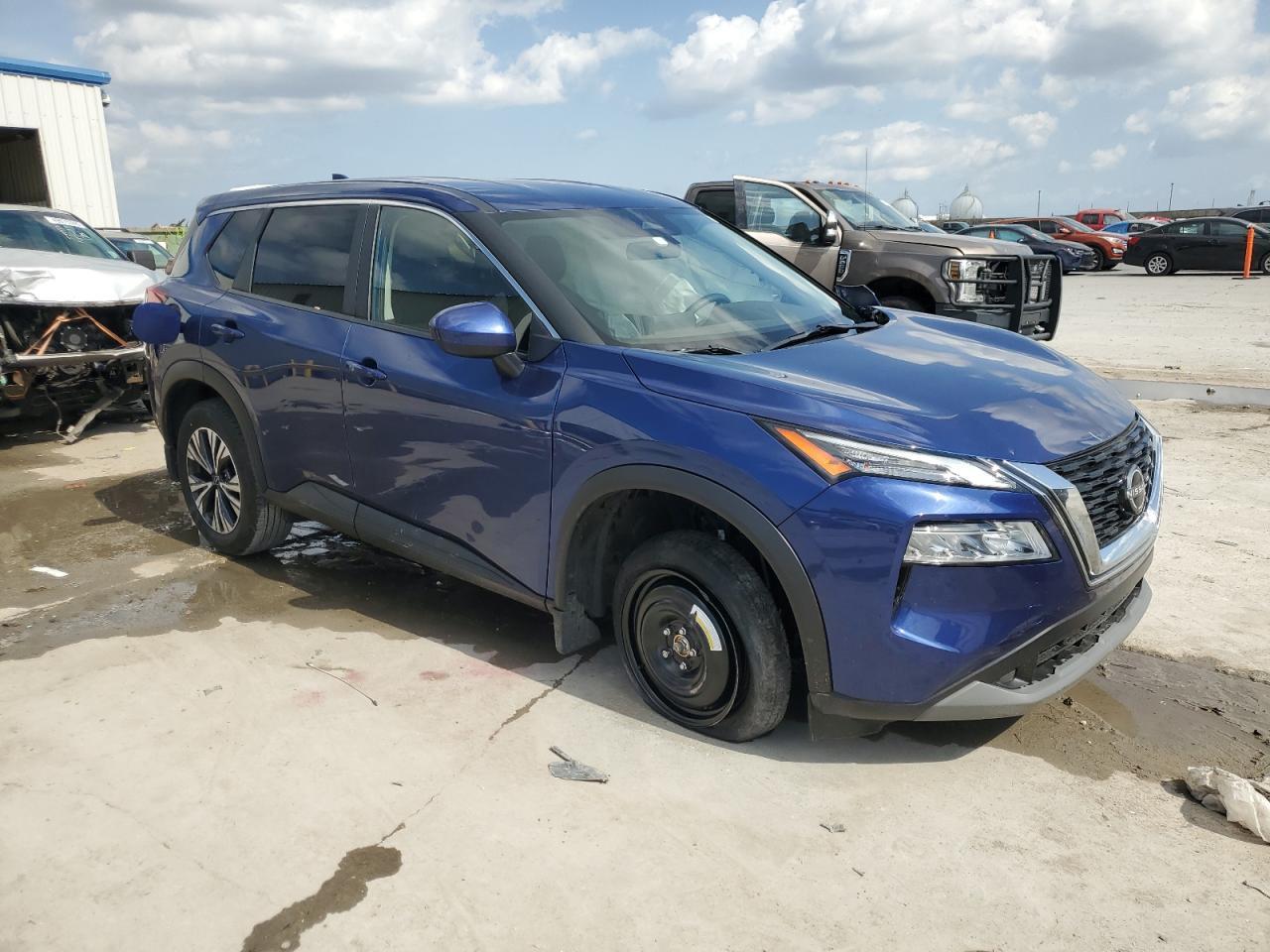 2023 Nissan Rogue Sv - Фото 4