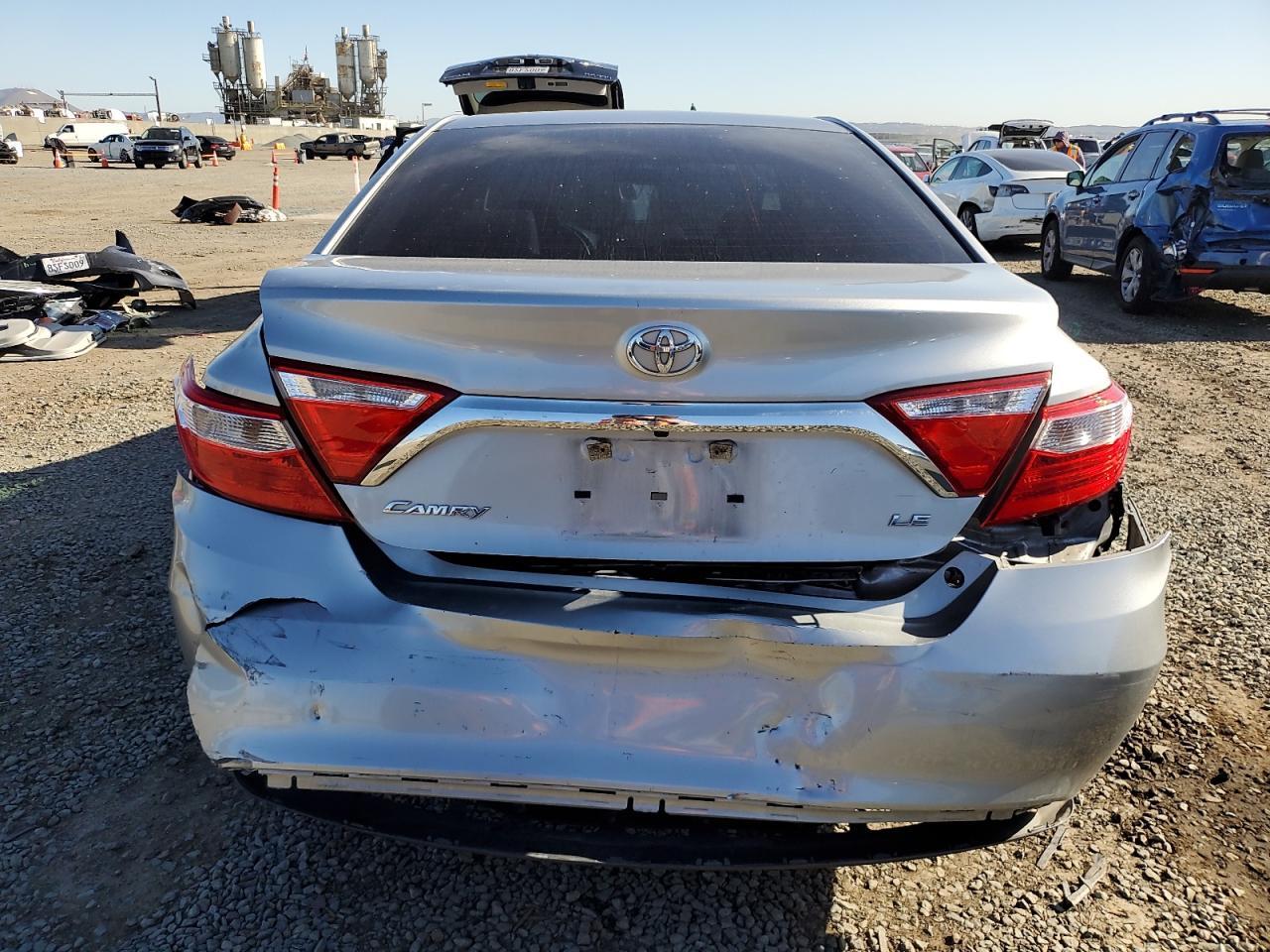 2015 Toyota Camry Le - Фото 6