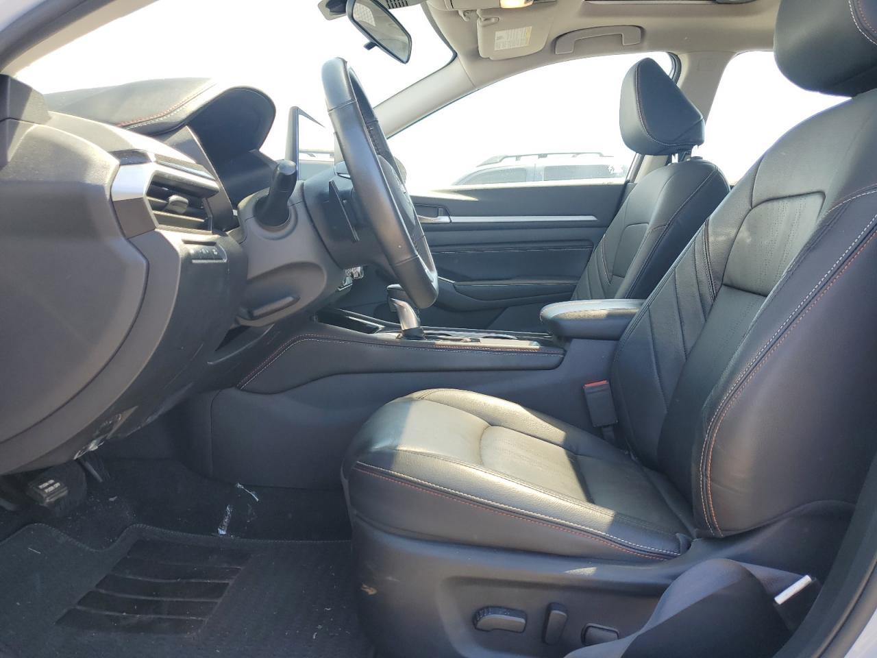 2023 Nissan Altima Sr - Image 7