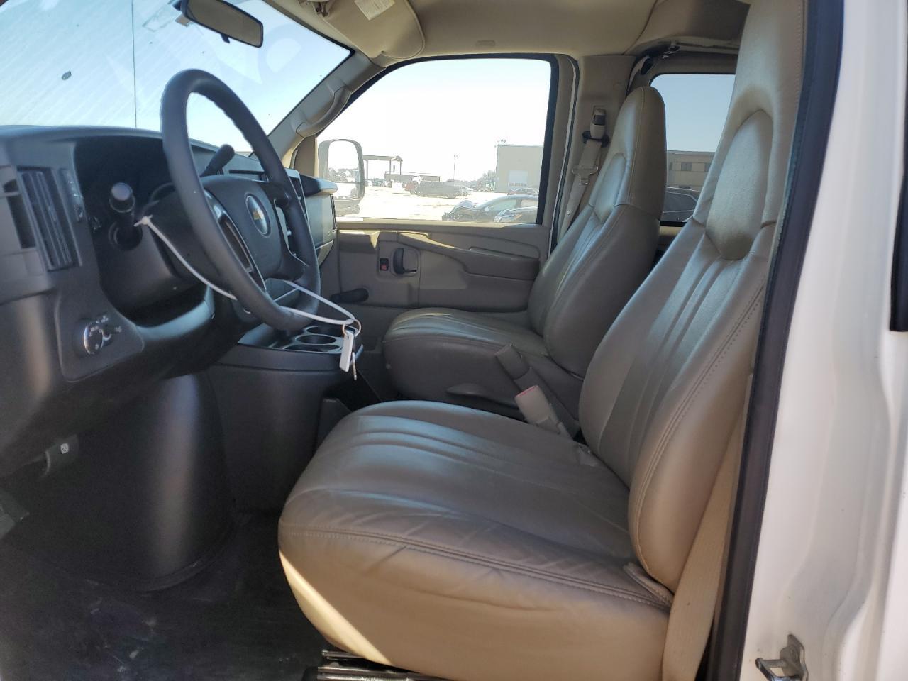 2008 Chevrolet Express G2500 - Image 7