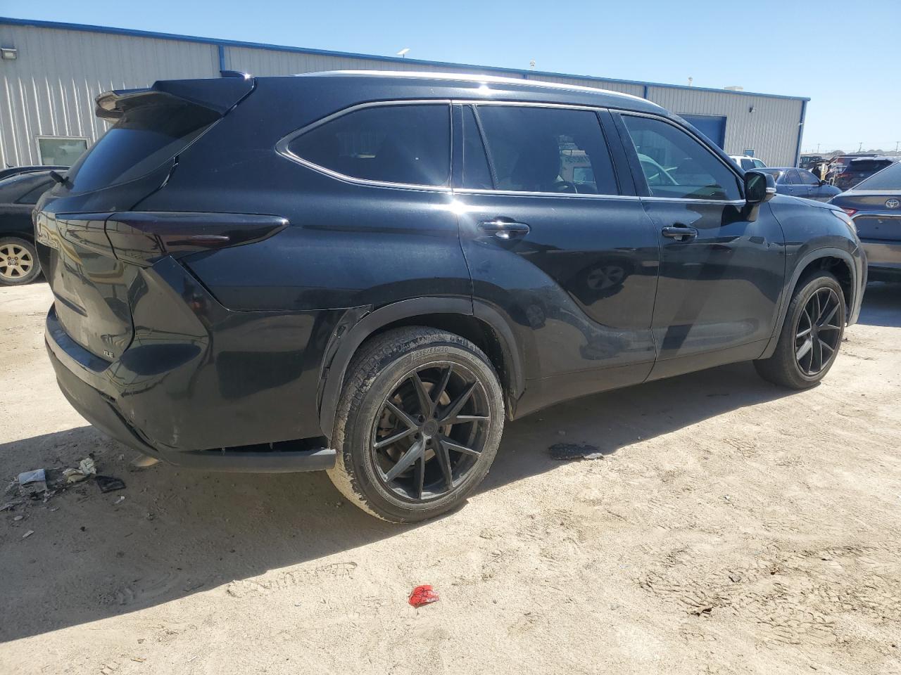 2021 Toyota Highlander Xle - Image 3