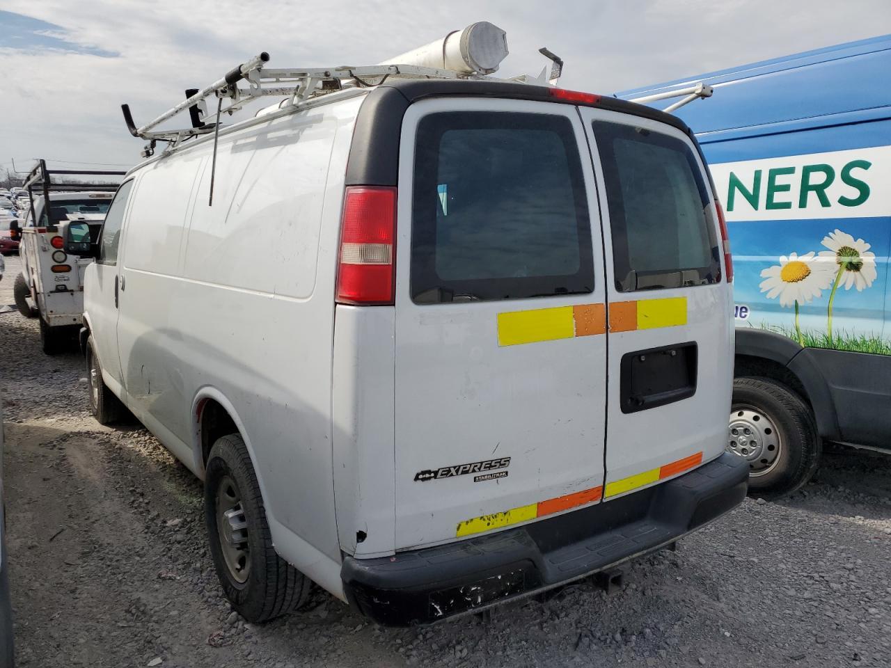 2013 Chevrolet Express G2500 - Фото 2