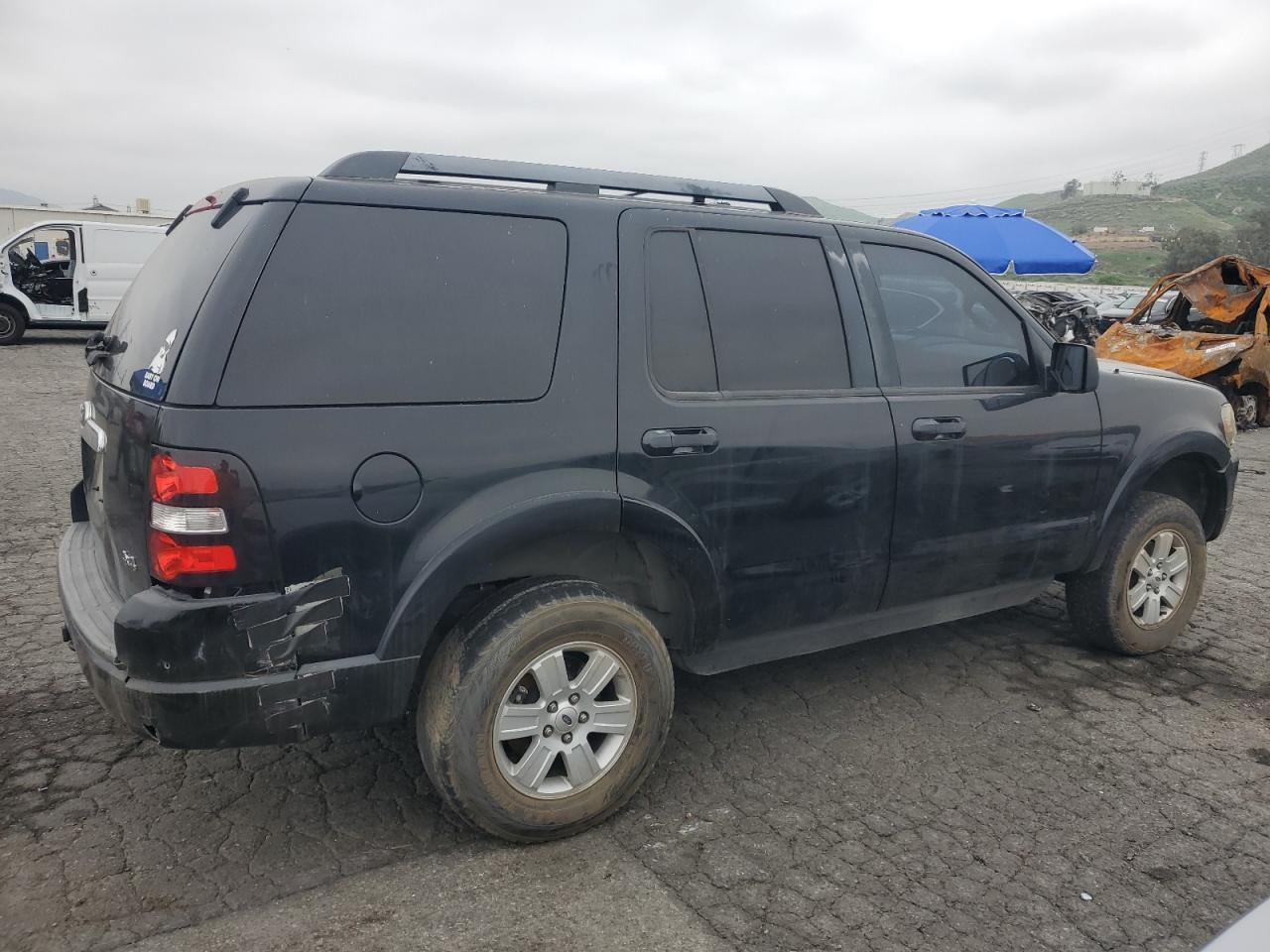 2010 Ford Explorer Xlt - Image 3