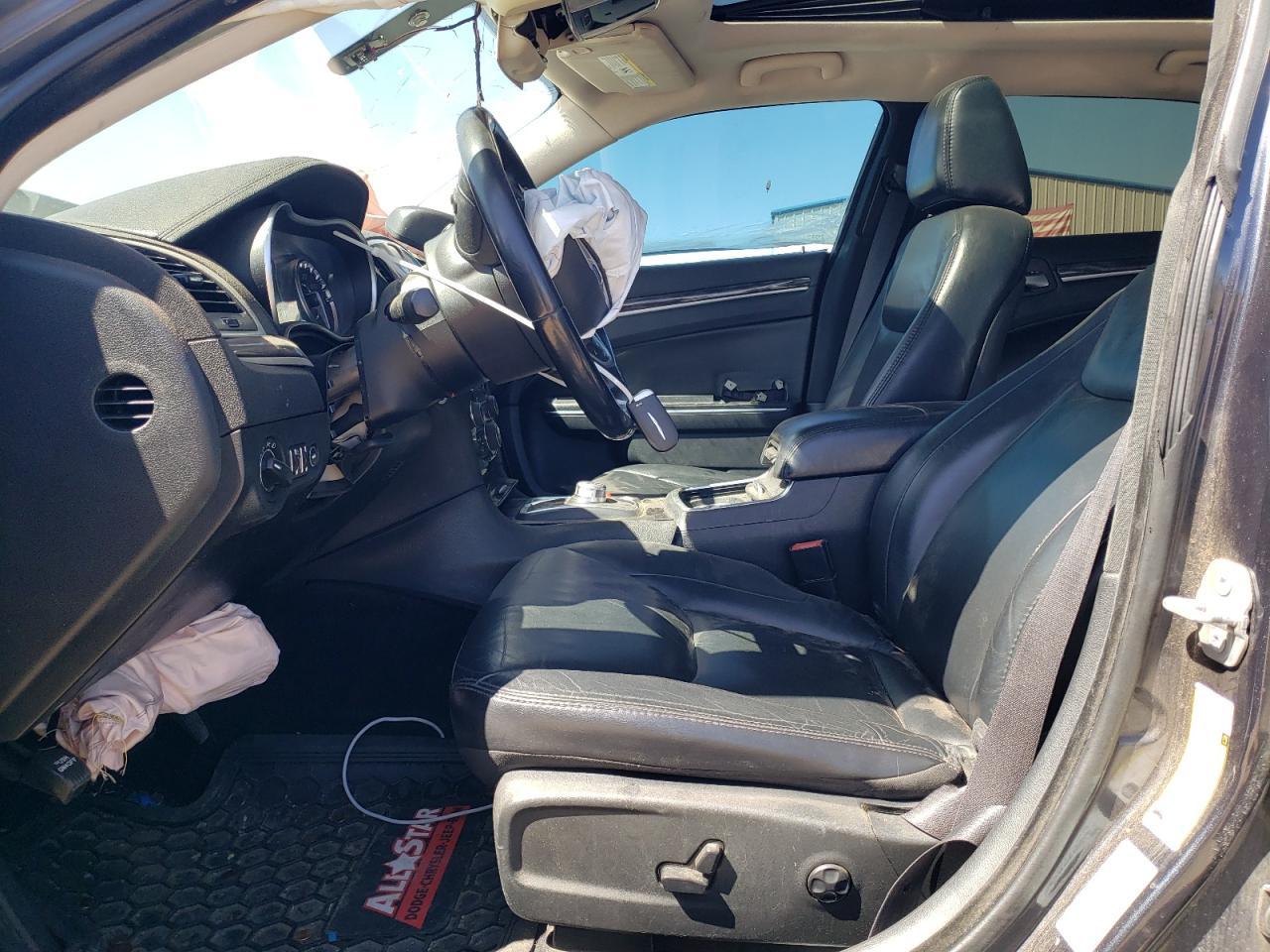 2015 Chrysler 300 Limited - Image 7