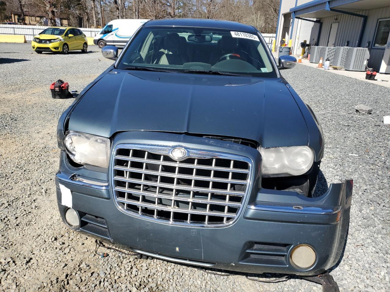 2006 Chrysler 300C - Image 5