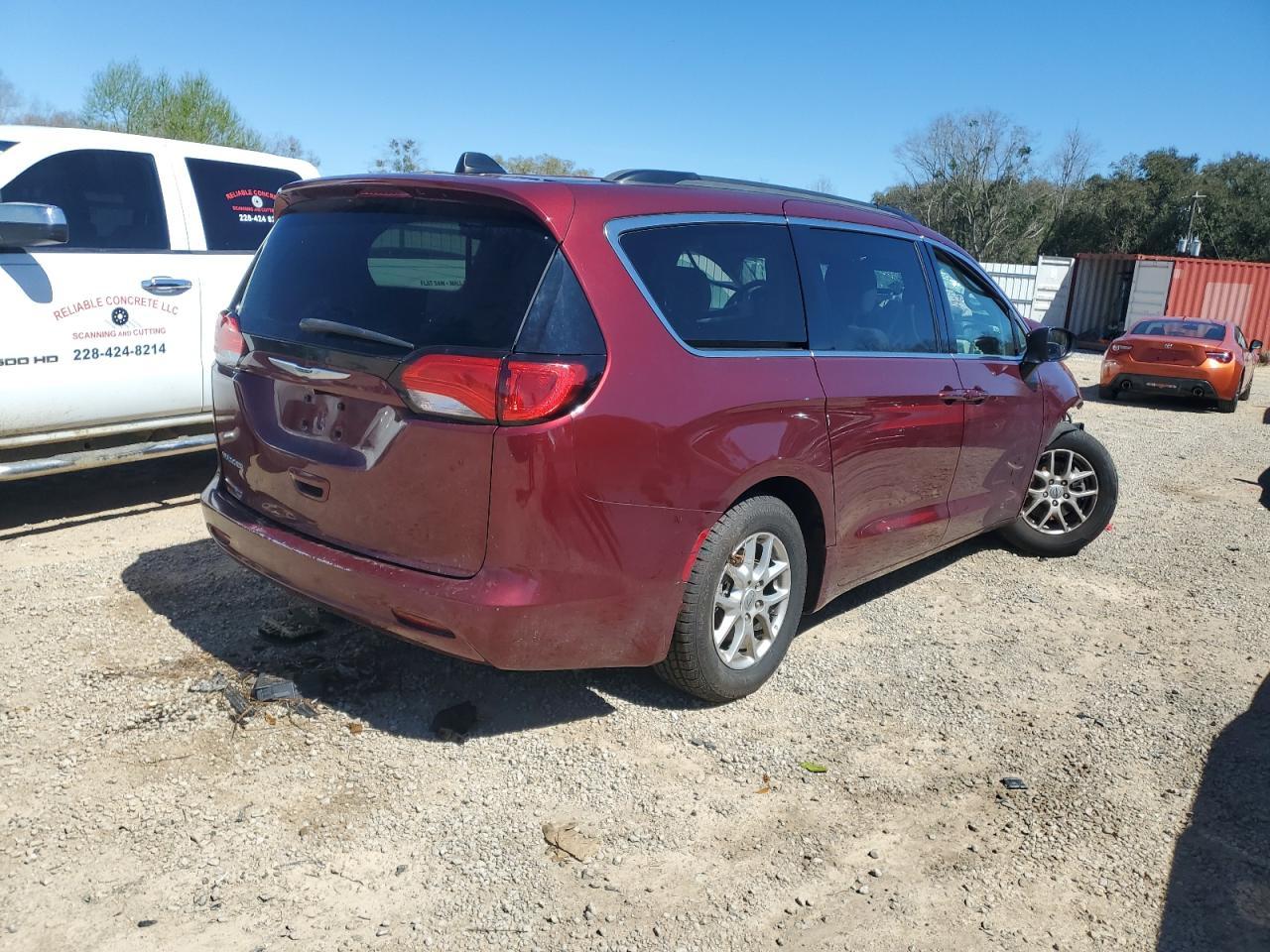 2021 Chrysler Voyager Lxi - Фото 3