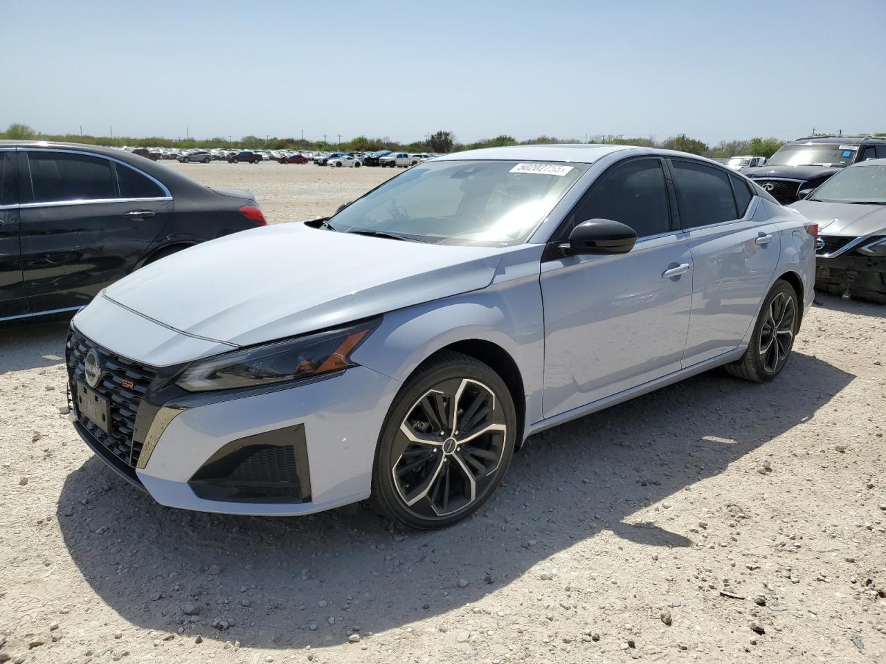 2023 Nissan Altima Sr