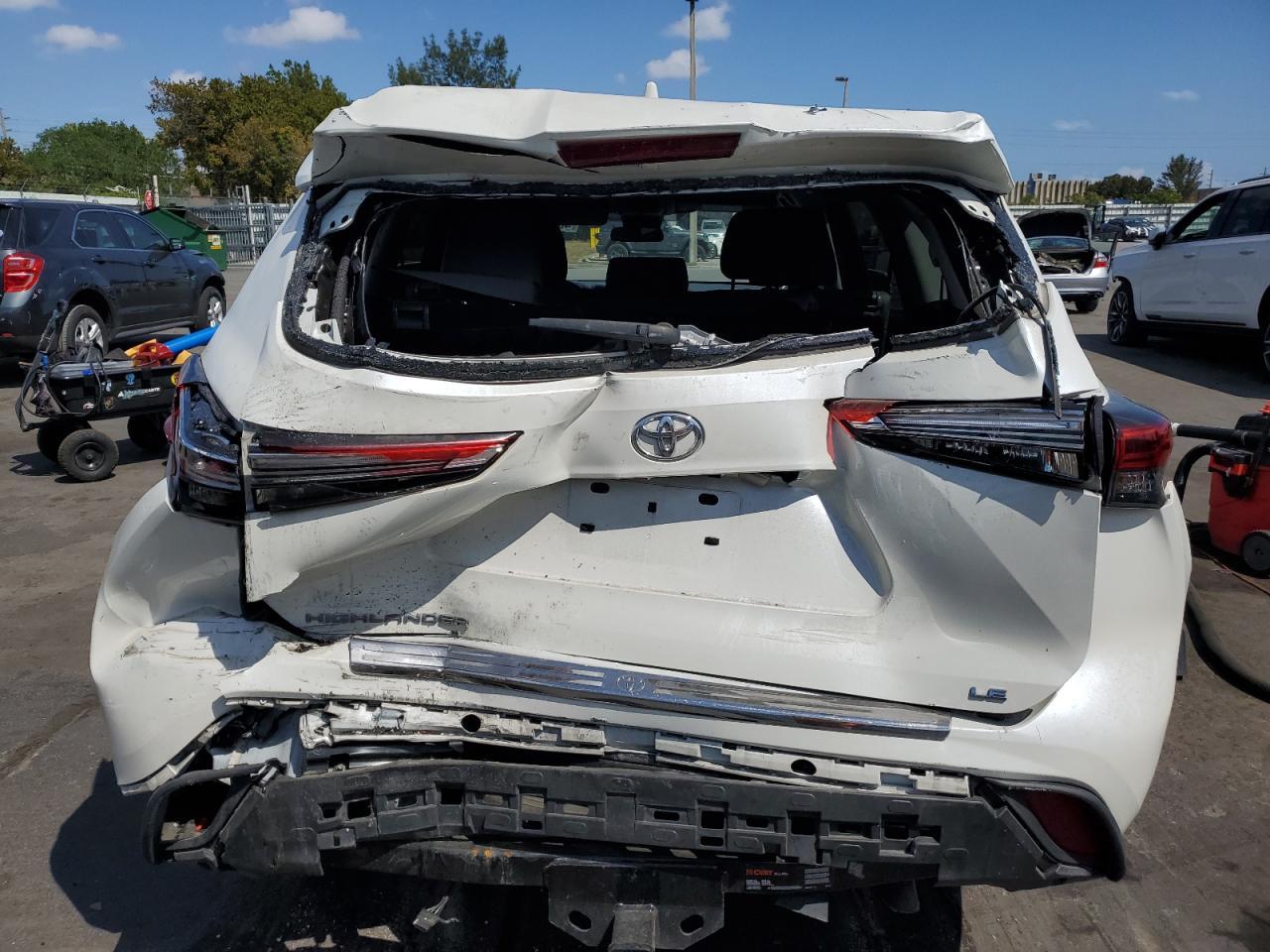 2021 Toyota Highlander L - Фото 6