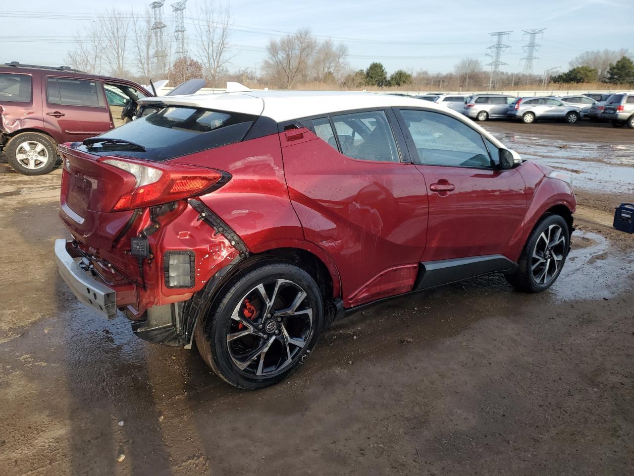 2018 Toyota C-Hr Xle Premium - Фото 3