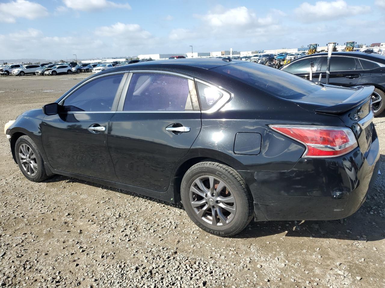 2015 Nissan Altima 2.5 - Фото 2