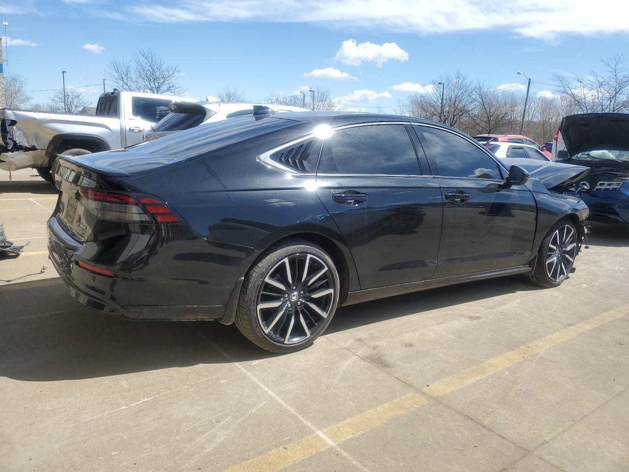 2024 Honda Accord Touring Hybrid - Image 3