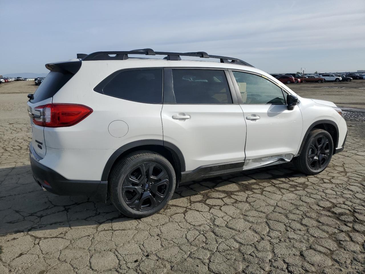2025 Subaru Ascent Onyx Touring - Image 3