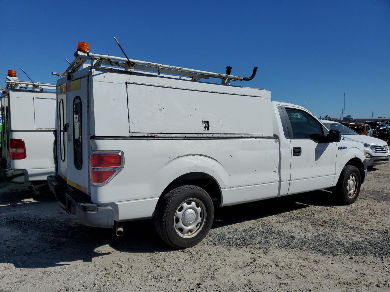 2010 Ford F150 - Image 3