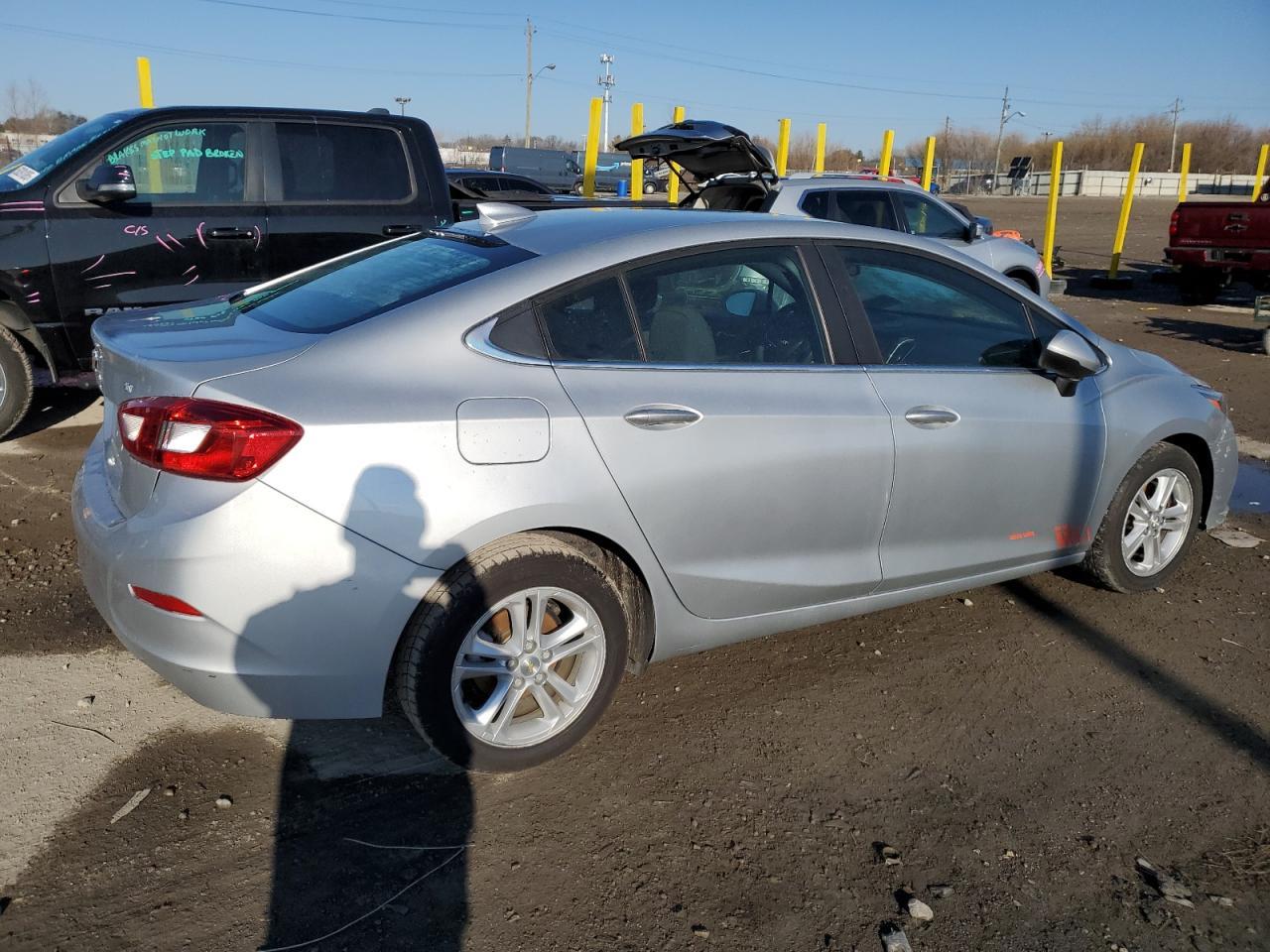 2018 Chevrolet Cruze Lt - Фото 3