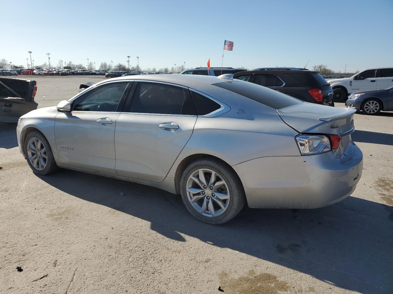 2018 Chevrolet Impala Lt - Фото 2