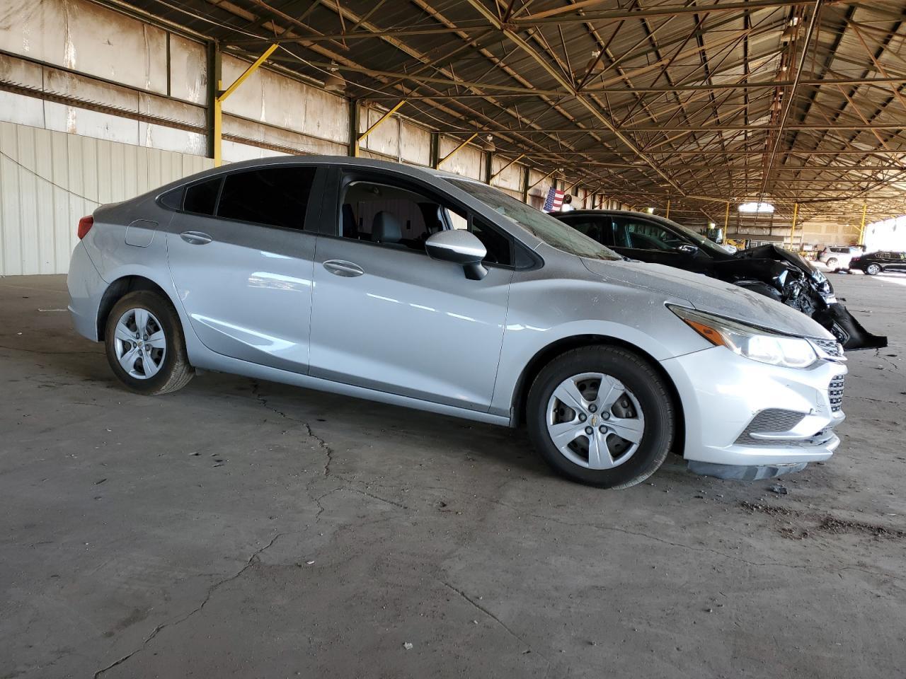 2017 Chev Cruze Ls - Фото 4