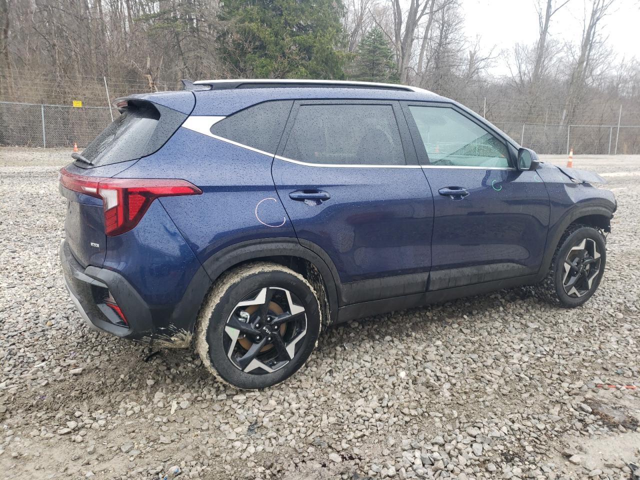 2024 Kia Seltos Ex - Image 3