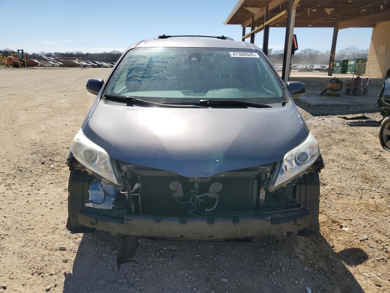 2018 Toyota Sienna Le - Фото 5