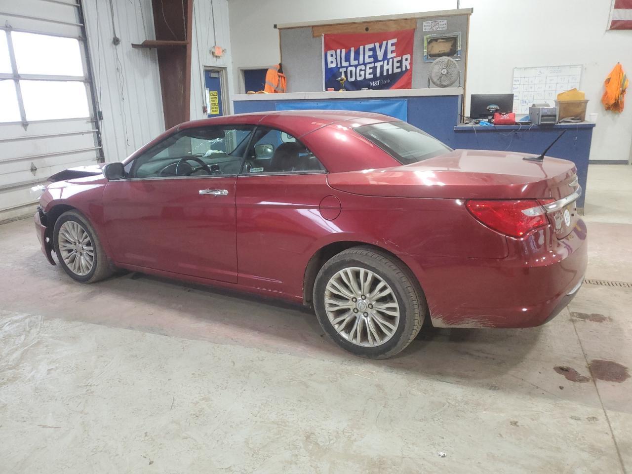 2014 Chrysler 200 Limited - Фото 2