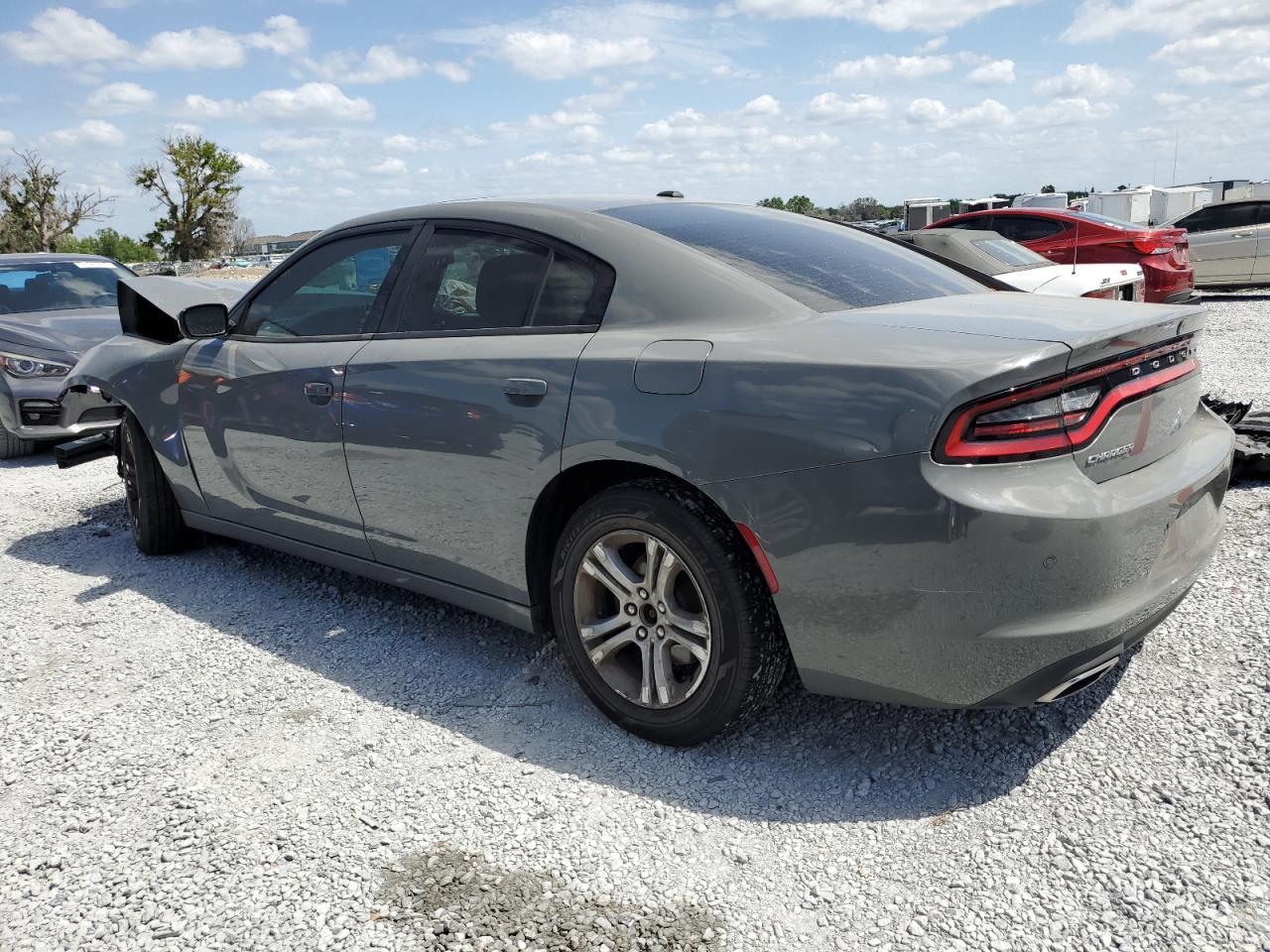 2019 Dodge Charger Sxt - Image 2